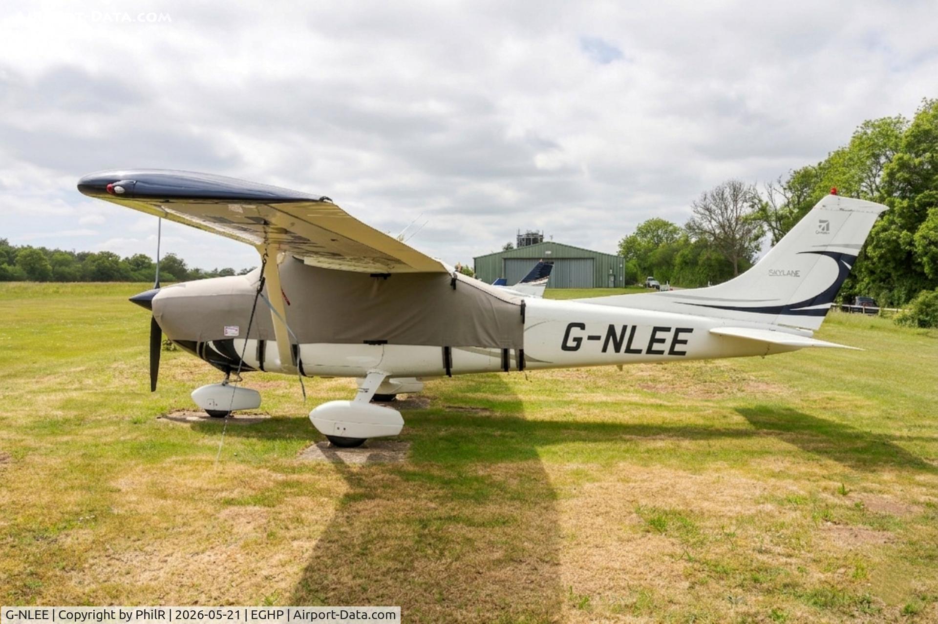G-NLEE, 1977 Cessna 182Q Skylane, c/n 182-65934, G-NLEE 1977 Cessna 182Q Skylane Popham 