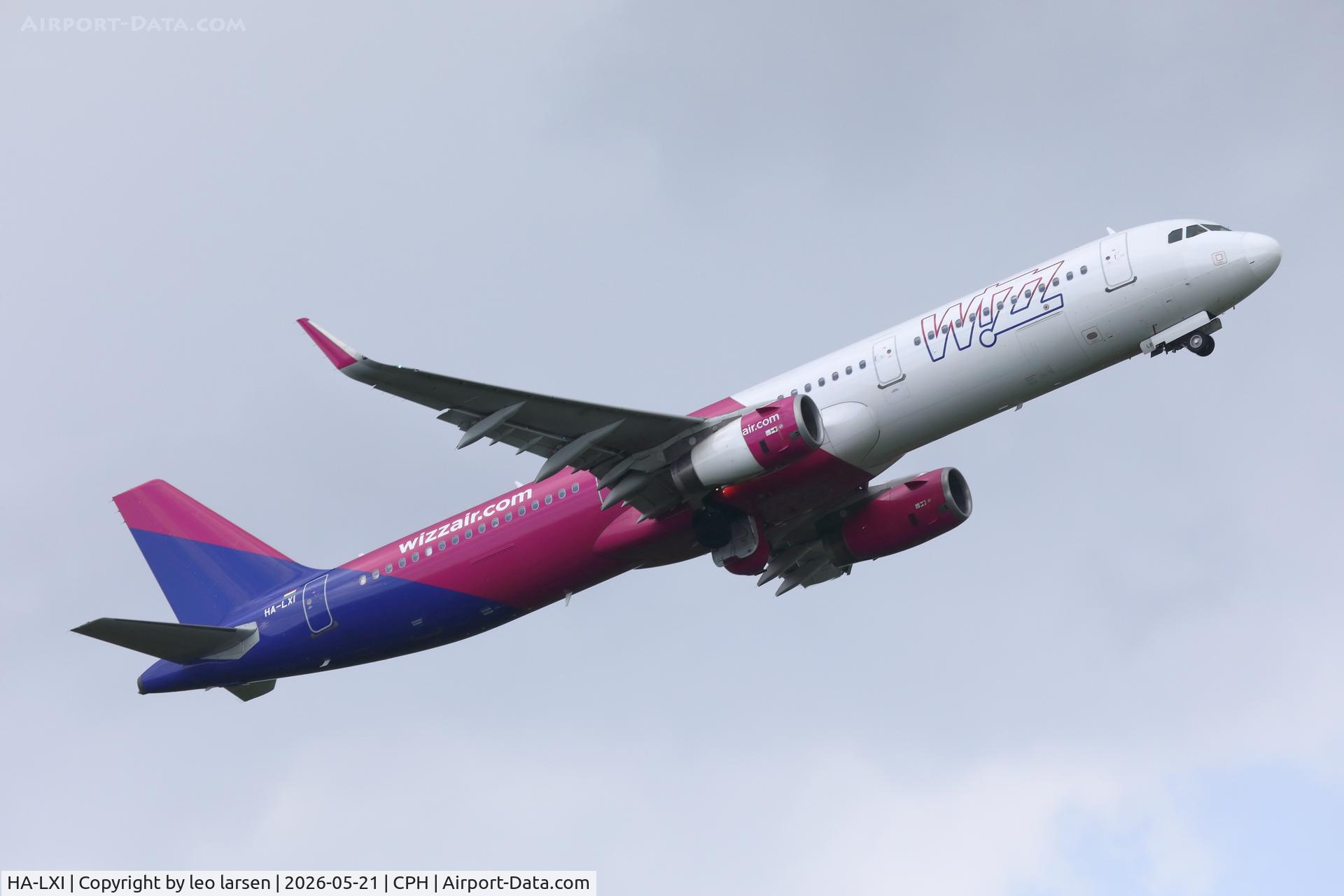 HA-LXI, 2016 Airbus A321-231, c/n 7280, Copenhagen 21.5.2026