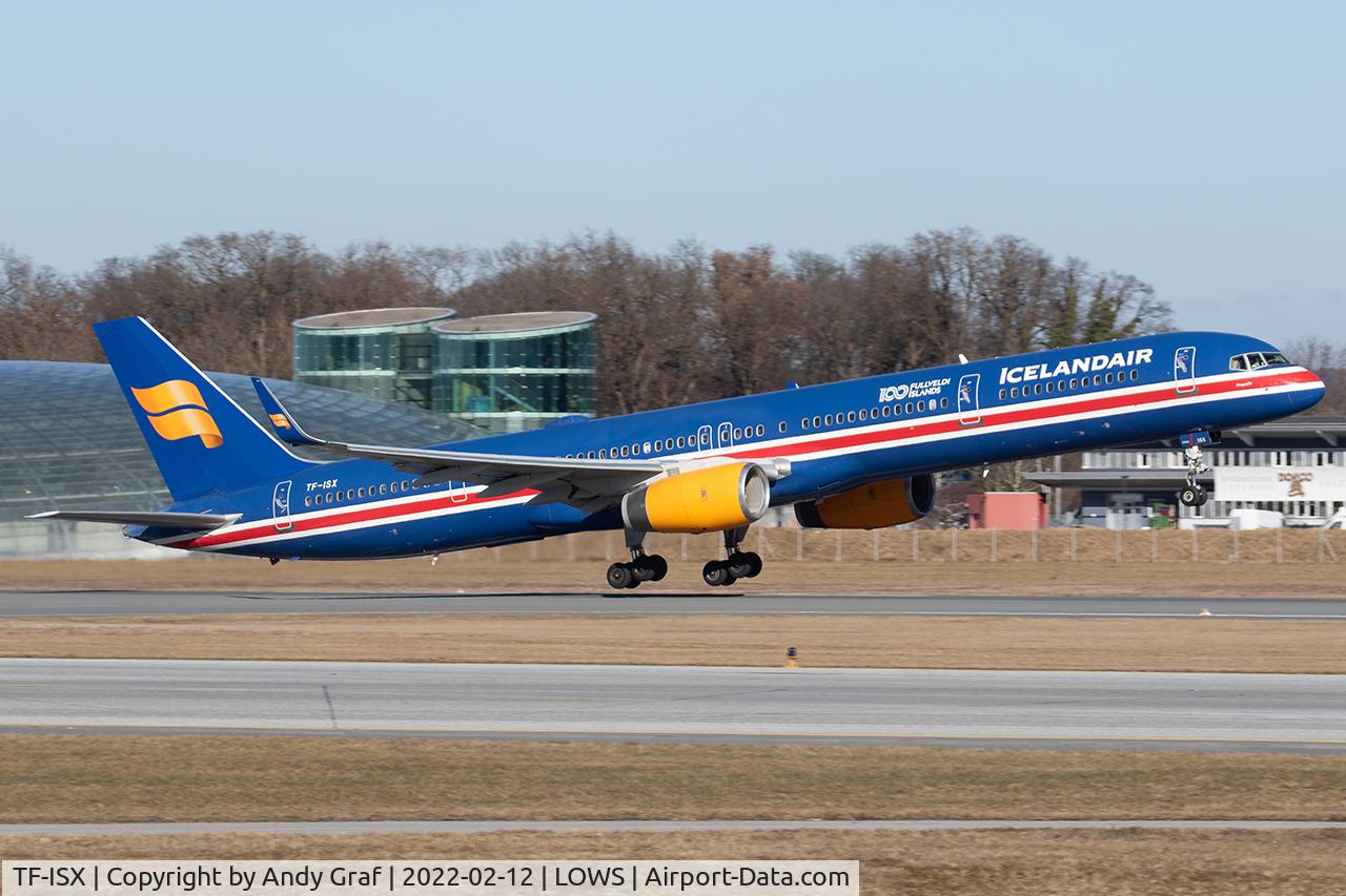 TF-ISX, 2000 Boeing 757-3E7, c/n 30179 l/n 912, Icelandair 757-300