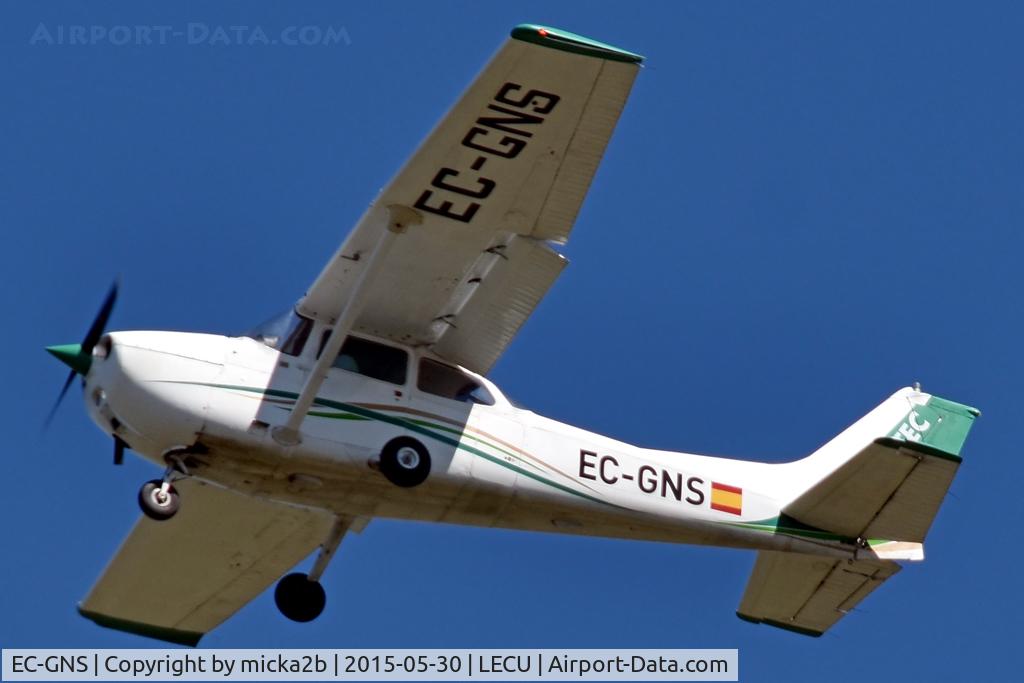 EC-GNS, 1979 Cessna 172N Skyhawk II, c/n 172-73683, In flight
