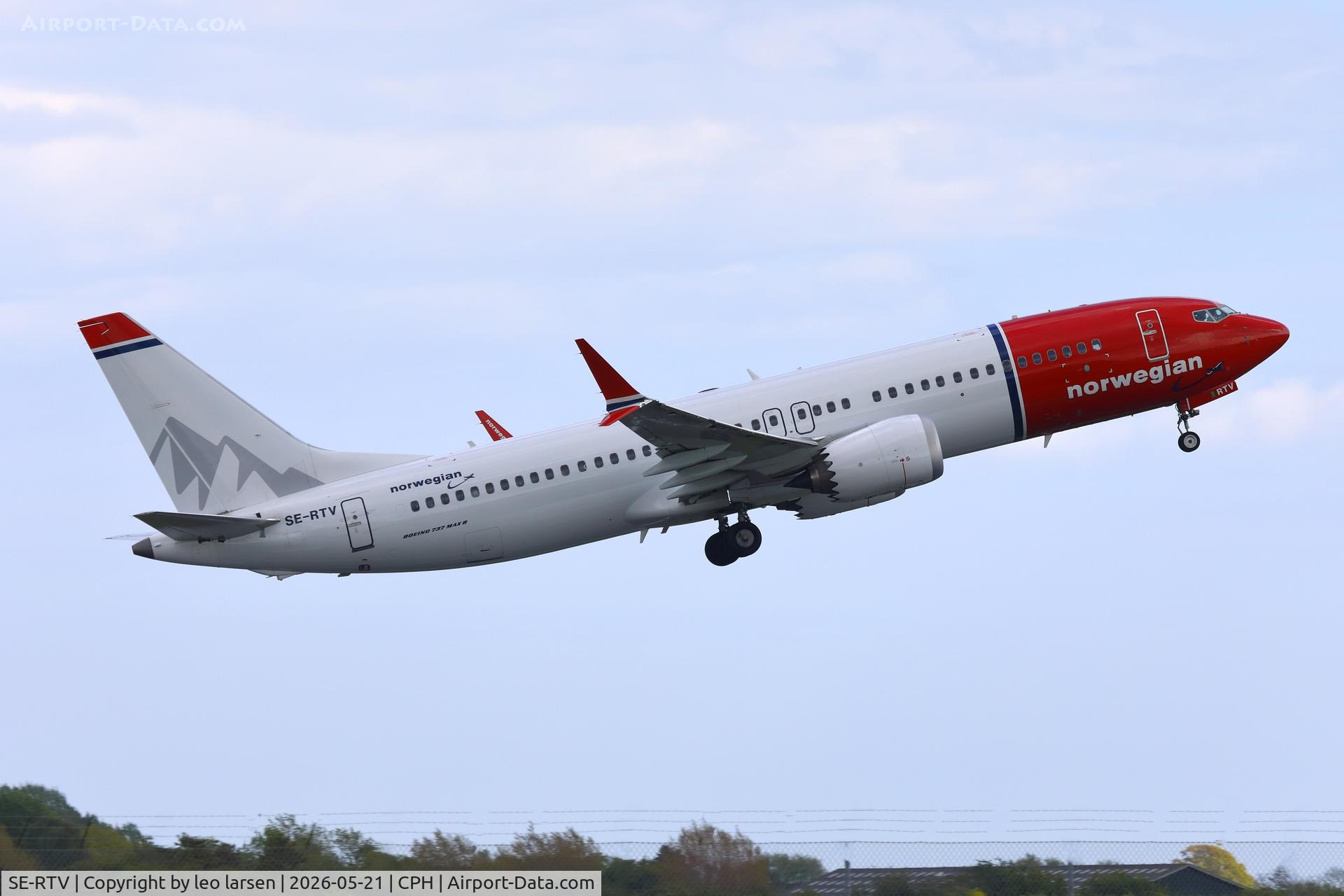 SE-RTV, 2025 Boeing 737-8 MAX, c/n 44877 l/n 9058, Copenhagen 215.2026