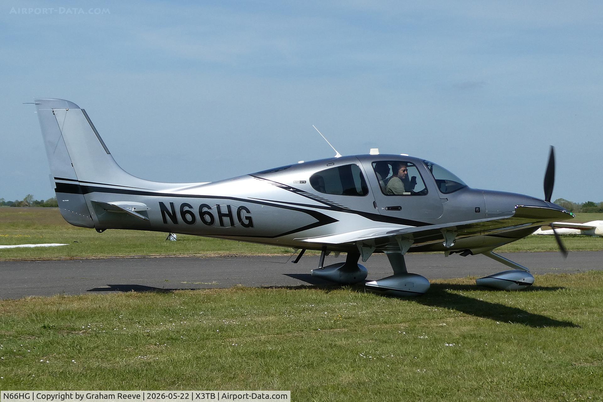 N66HG, 2024 Cirrus Design SR22T, c/n 10004, Just landed at Tibenham.