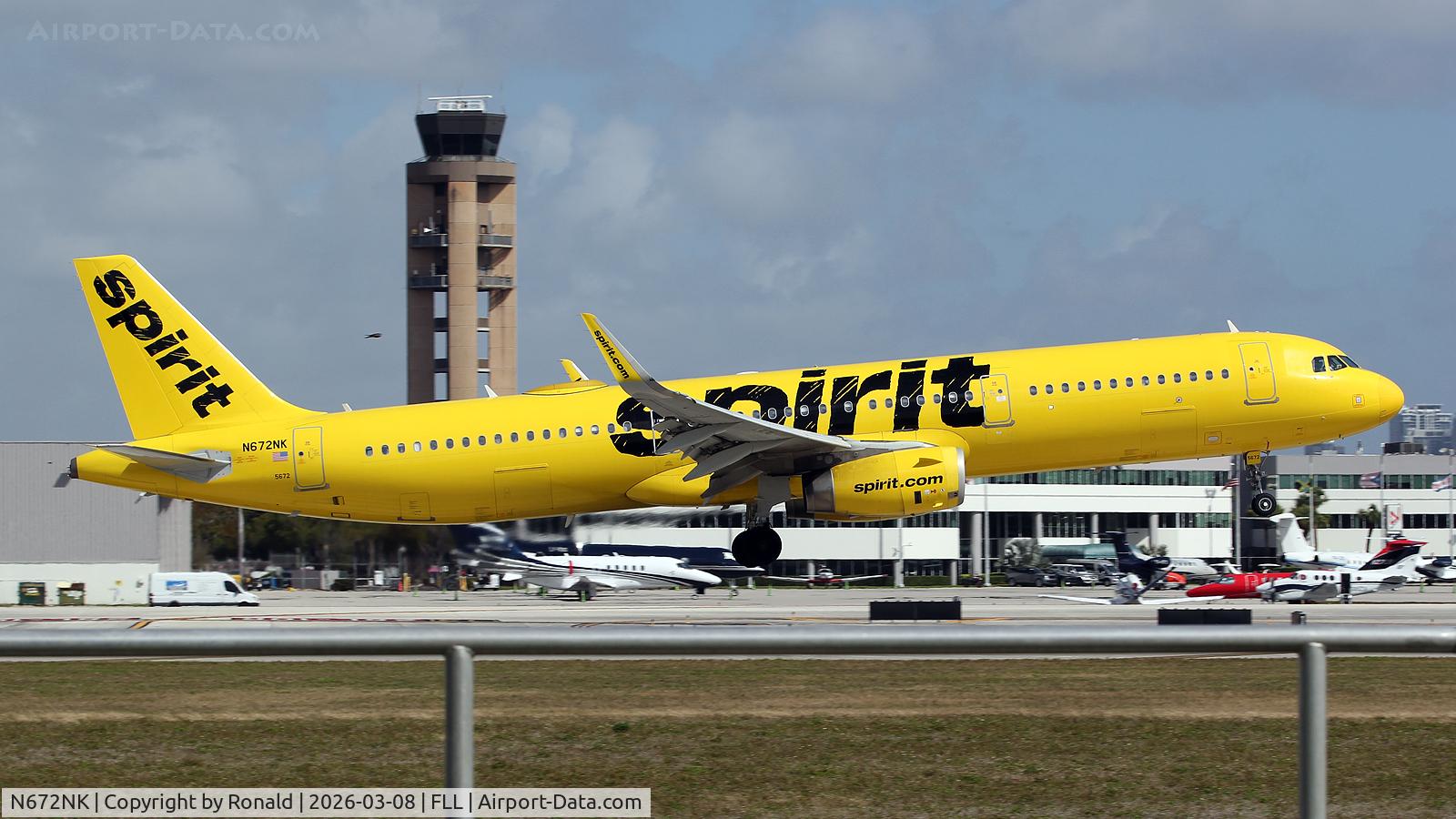N672NK, 2017 Airbus A321-231, c/n 7522, at fll
