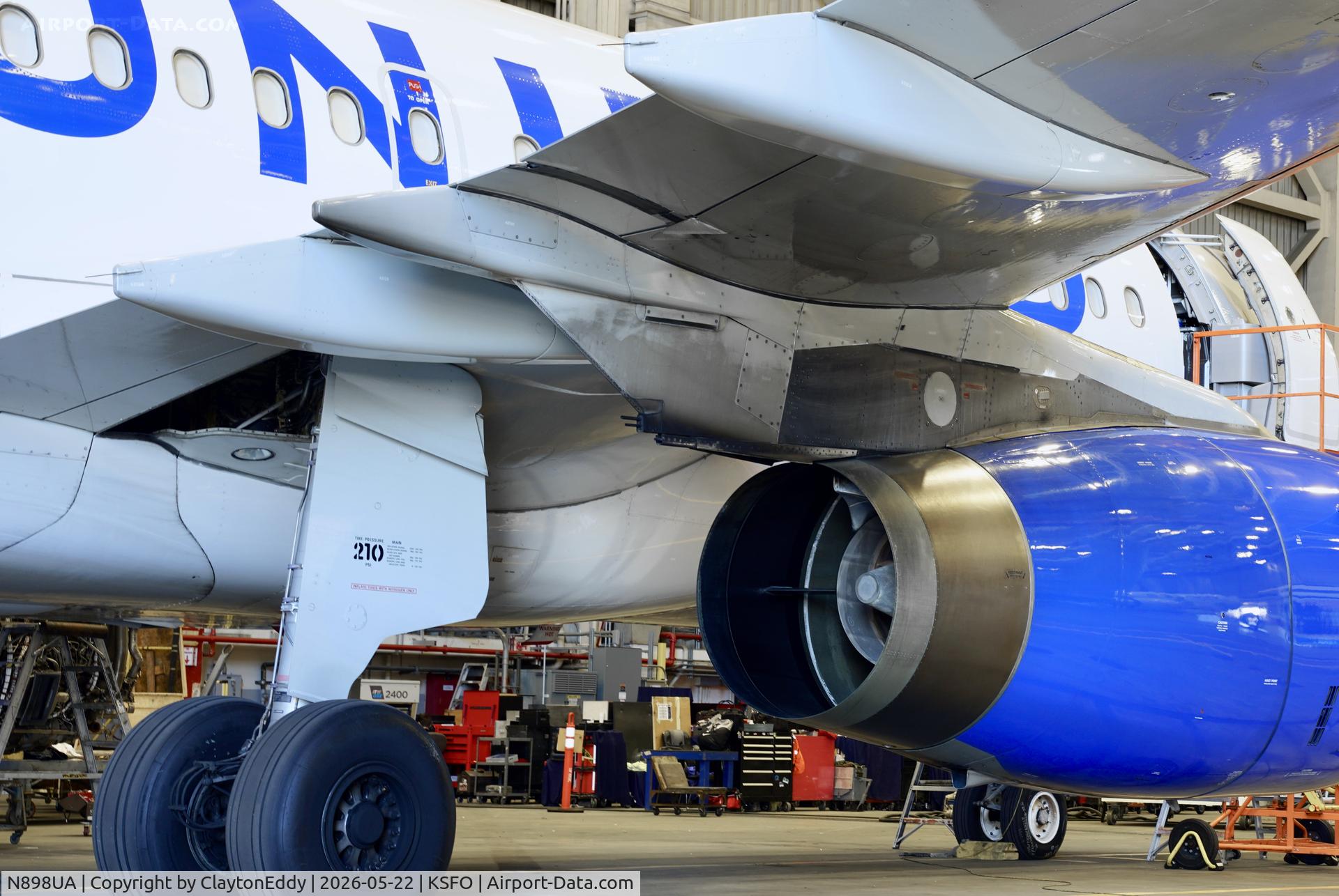 N898UA, 2007 Airbus A319-132, c/n 3311, IAE V2500 engine SFO 2026