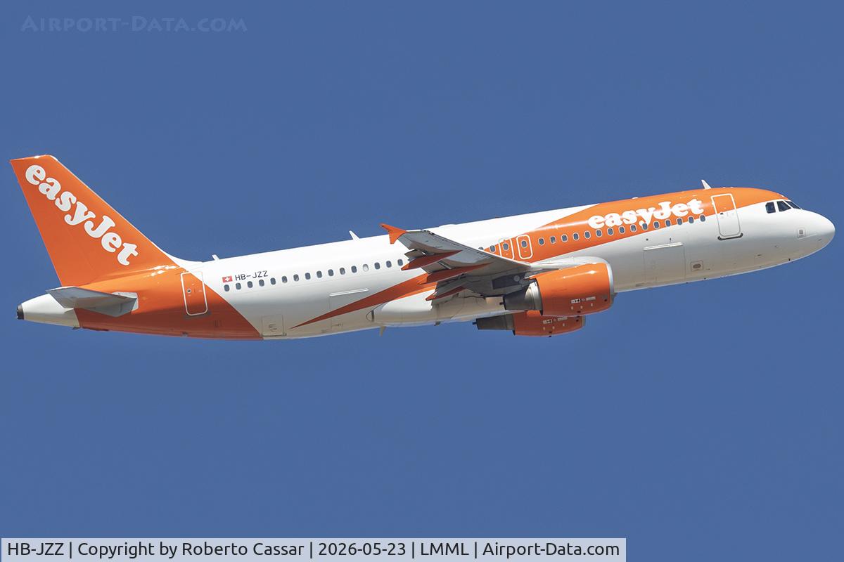 HB-JZZ, 2010 Airbus A320-214, c/n 4233, Runway 13