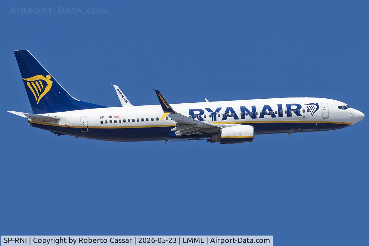 SP-RNI, 2008 Boeing 737-8AS, c/n 37518 l/n 2760, Runway 13