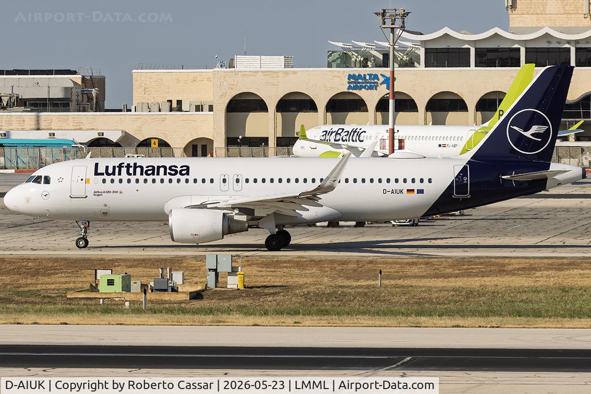 D-AIUK, 2015 Airbus A320-214, c/n 6423, Tango