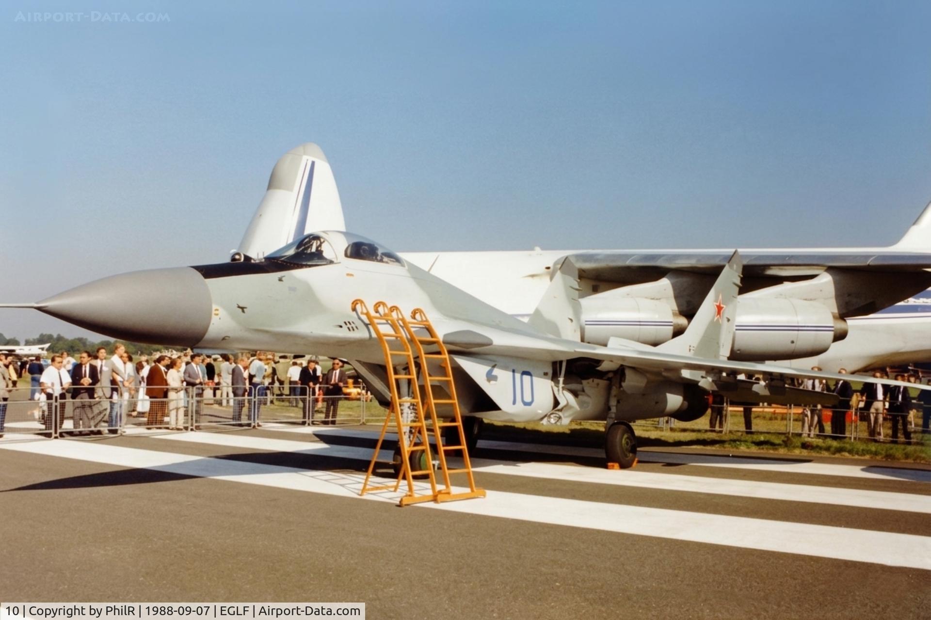 10, Mikoyan-Gurevich MiG-29A, c/n 2960522971, 10 1988 MiG 29A Fulcrum RussianAF SBAC 