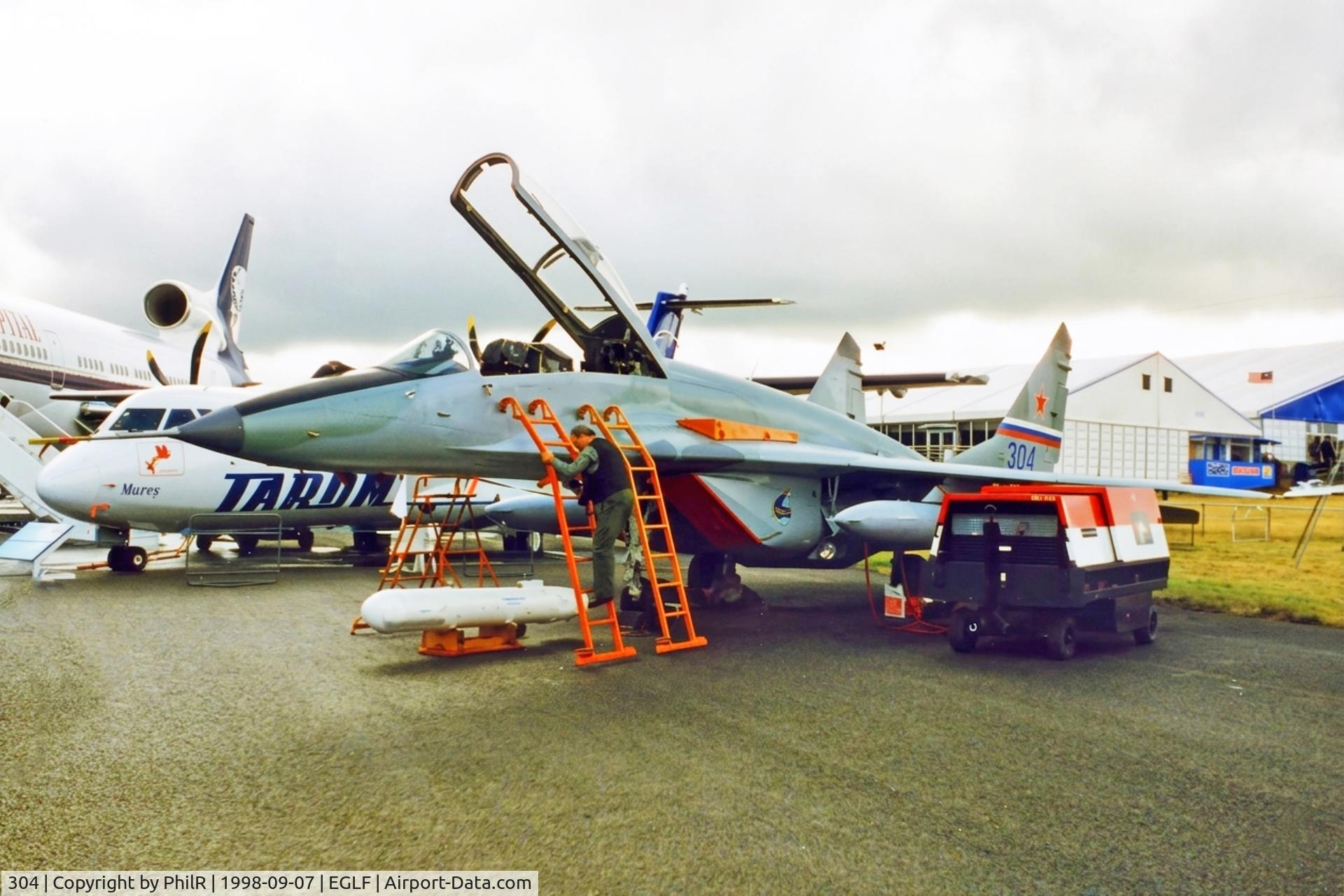 304, Mikoyan-Gurevich MiG-29UB (9-51), c/n N50903008134, 304 Mig-29 UBT RussianAF SBAC
