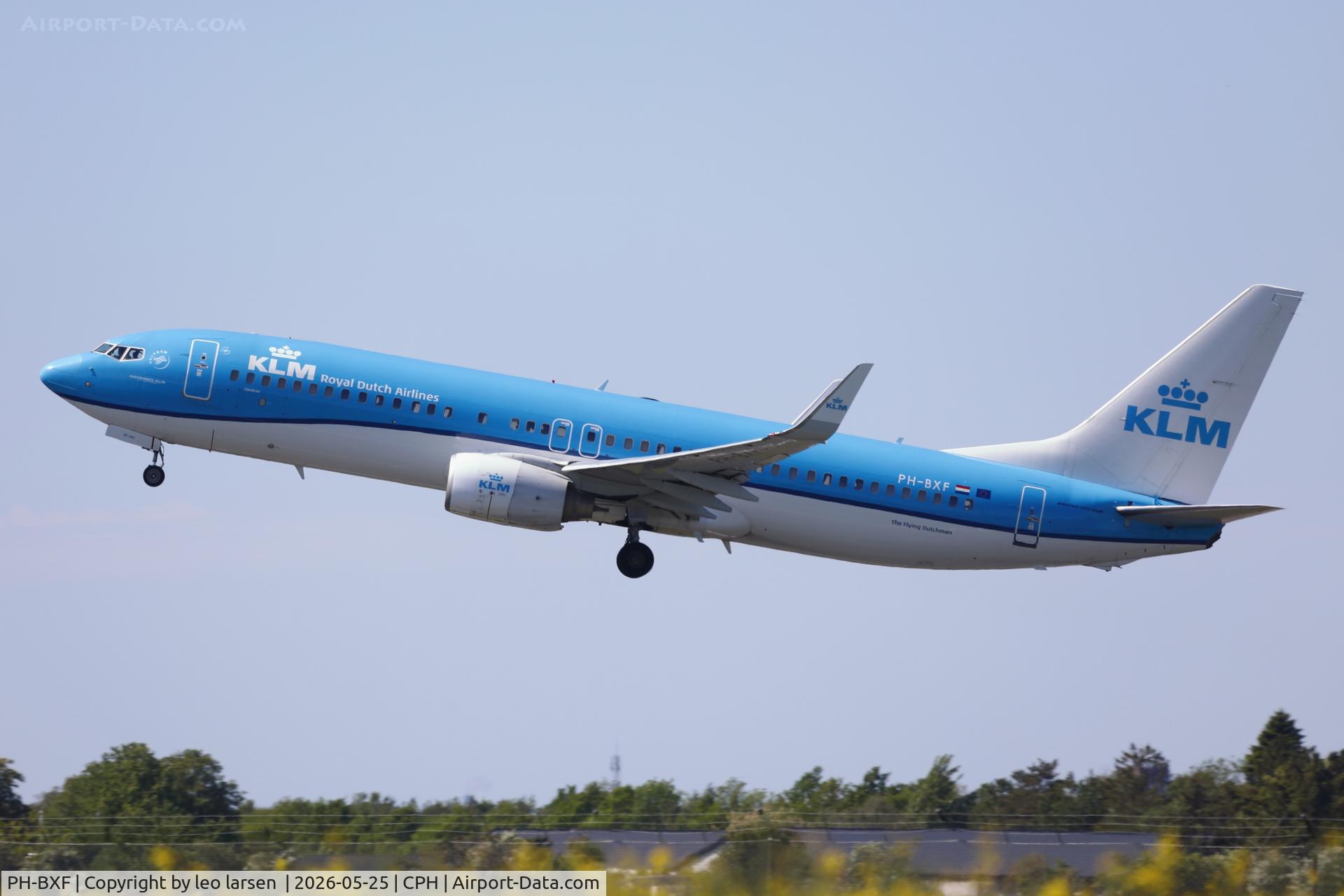 PH-BXF, 2000 Boeing 737-8K2, c/n 29596 l/n 583, Copenhagen 25.5.2026