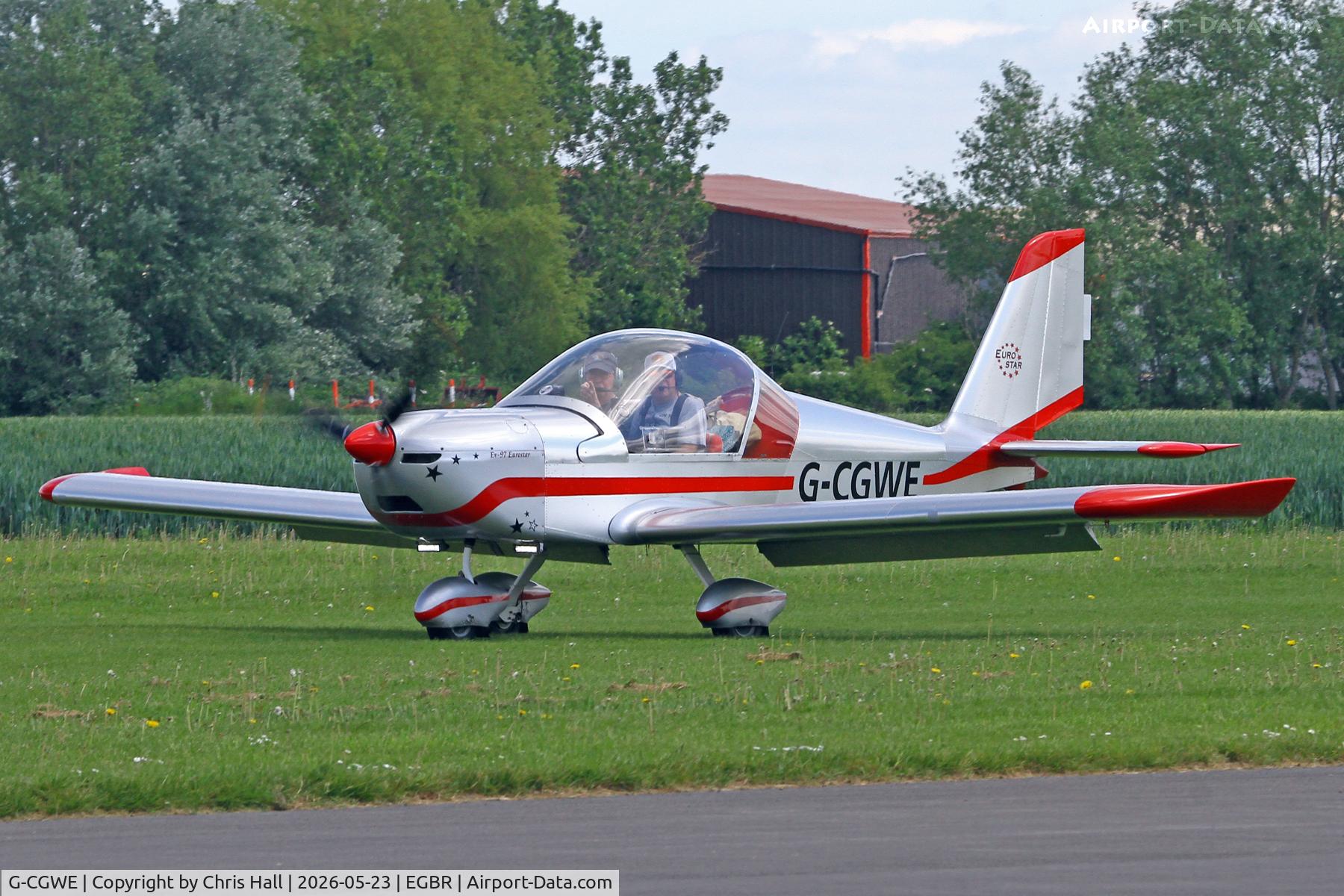 G-CGWE, 2011 Aerotechnik EV-97A Eurostar, c/n LAA 315A-15045, EV-97 fly-in Breighton 23/05/26