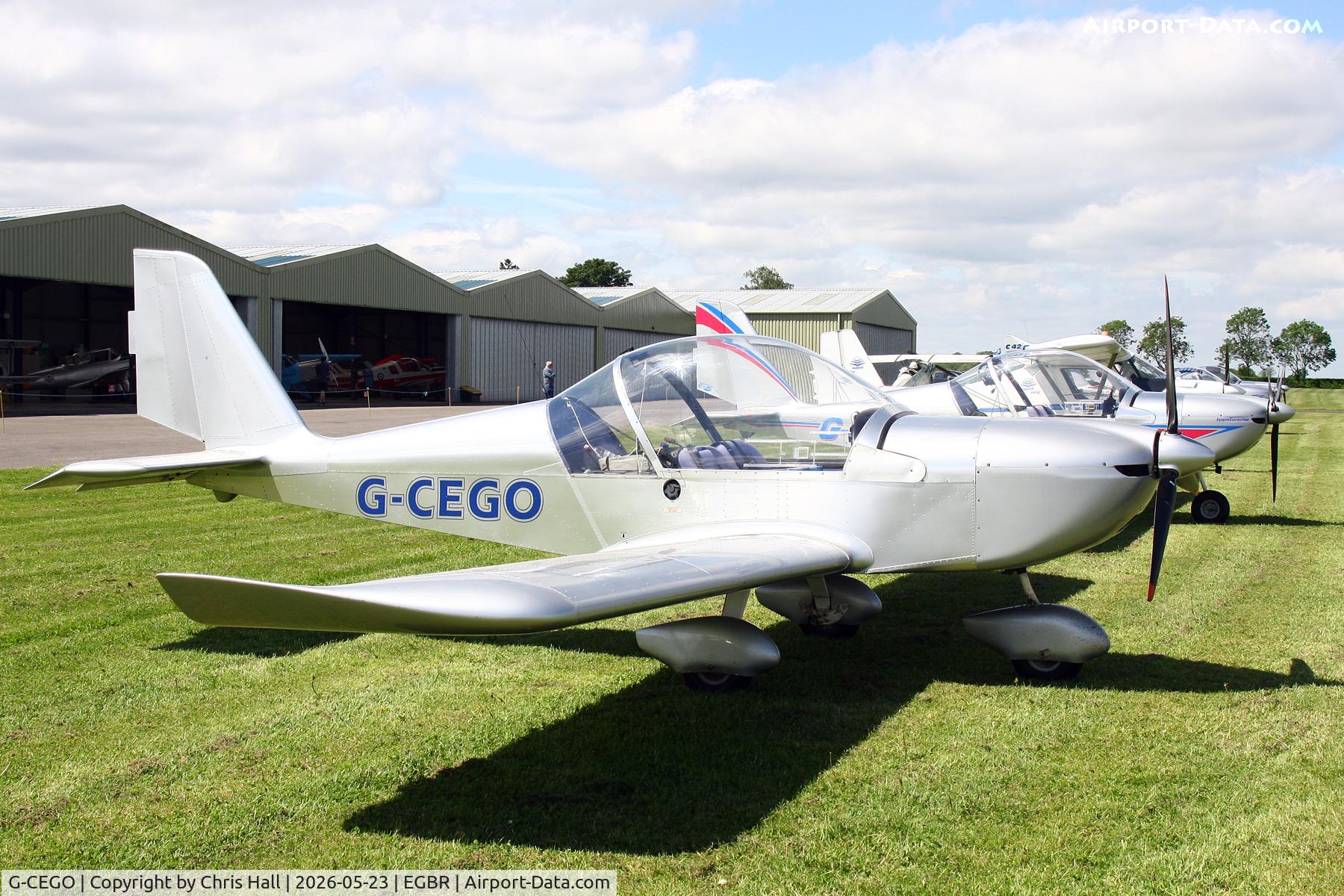 G-CEGO, 2006 Aerotechnik EV-97A Eurostar, c/n PFA 315A-14552, EV-97 fly-in Breighton 23/05/26
