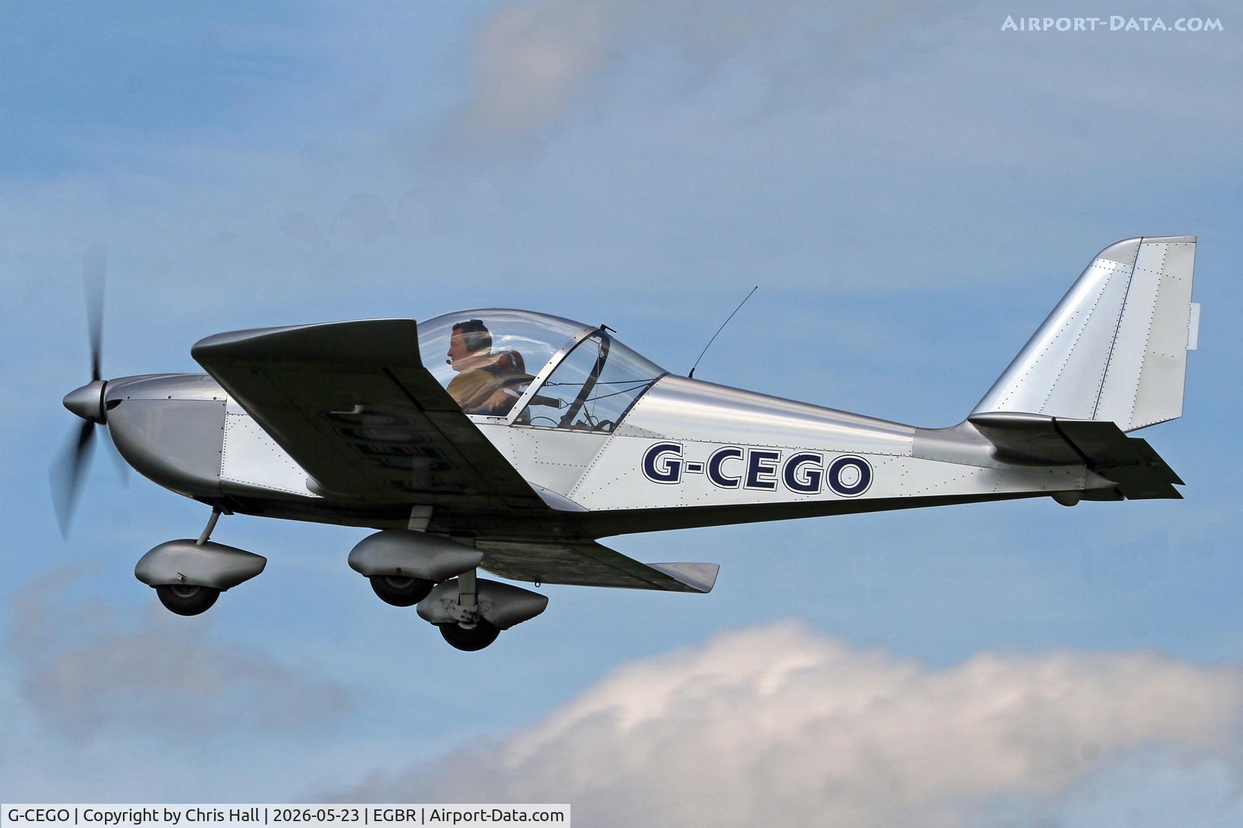 G-CEGO, 2006 Aerotechnik EV-97A Eurostar, c/n PFA 315A-14552, EV-97 fly-in Breighton 23/05/26