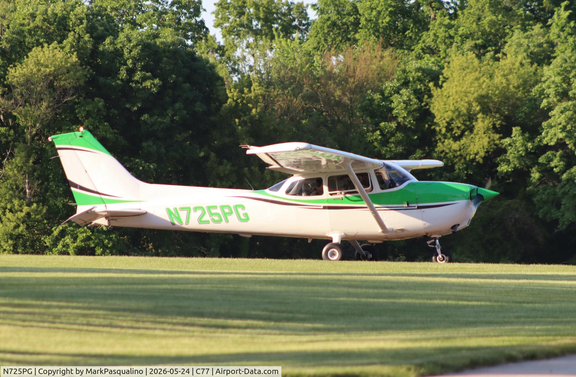 N725PG, 1998 Cessna 172S, c/n 172S8009, Cessna 172S