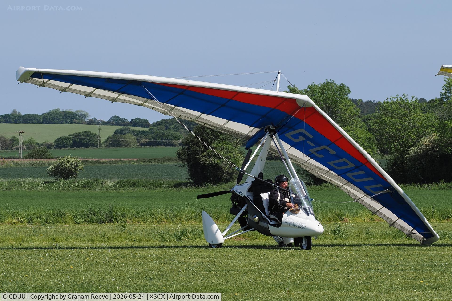 G-CDUU, 2006 P&M Aviation Quik GT450, c/n 8165, Just landed at Northrepps.