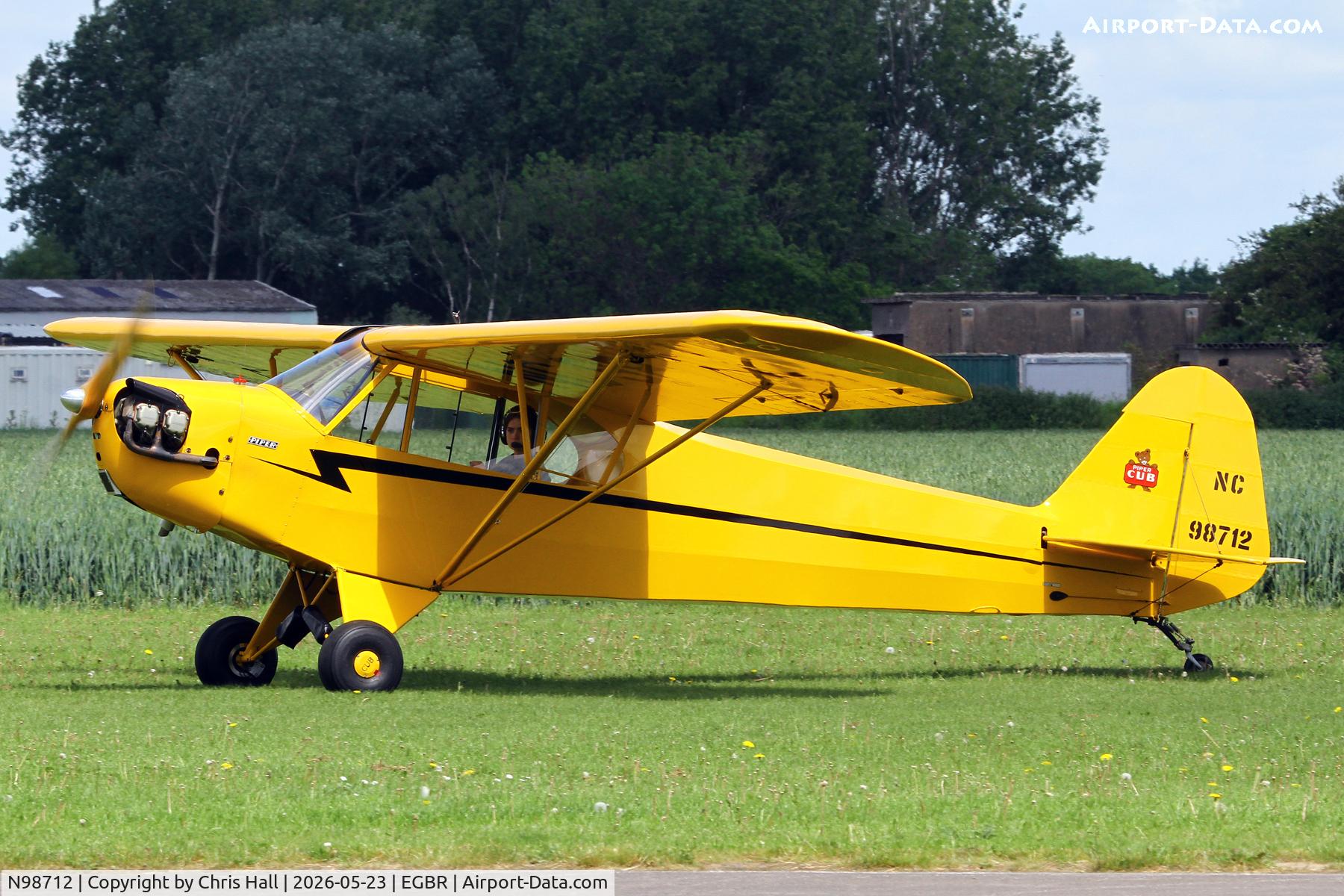 N98712, Piper J3C-65 Cub, c/n 18939, Breighton 23/05/26