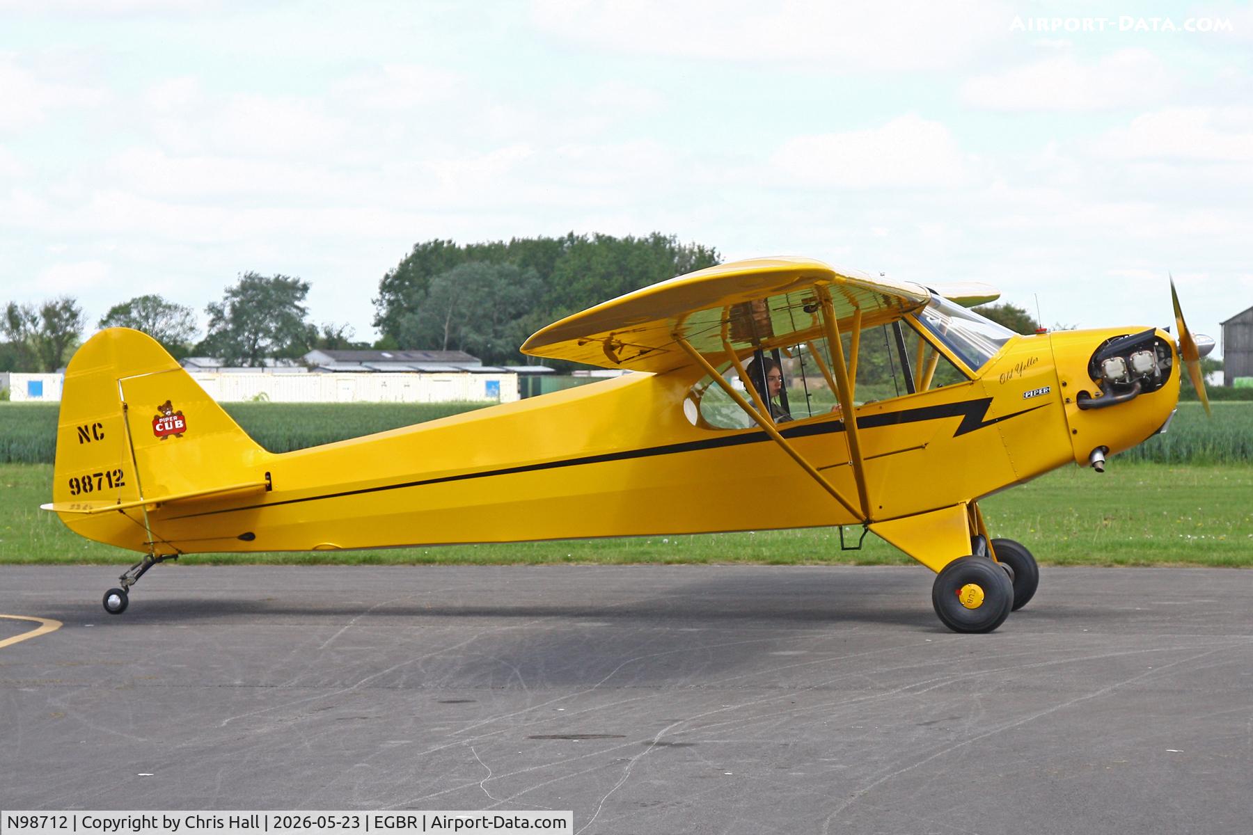 N98712, Piper J3C-65 Cub, c/n 18939, Breighton 23/05/26
