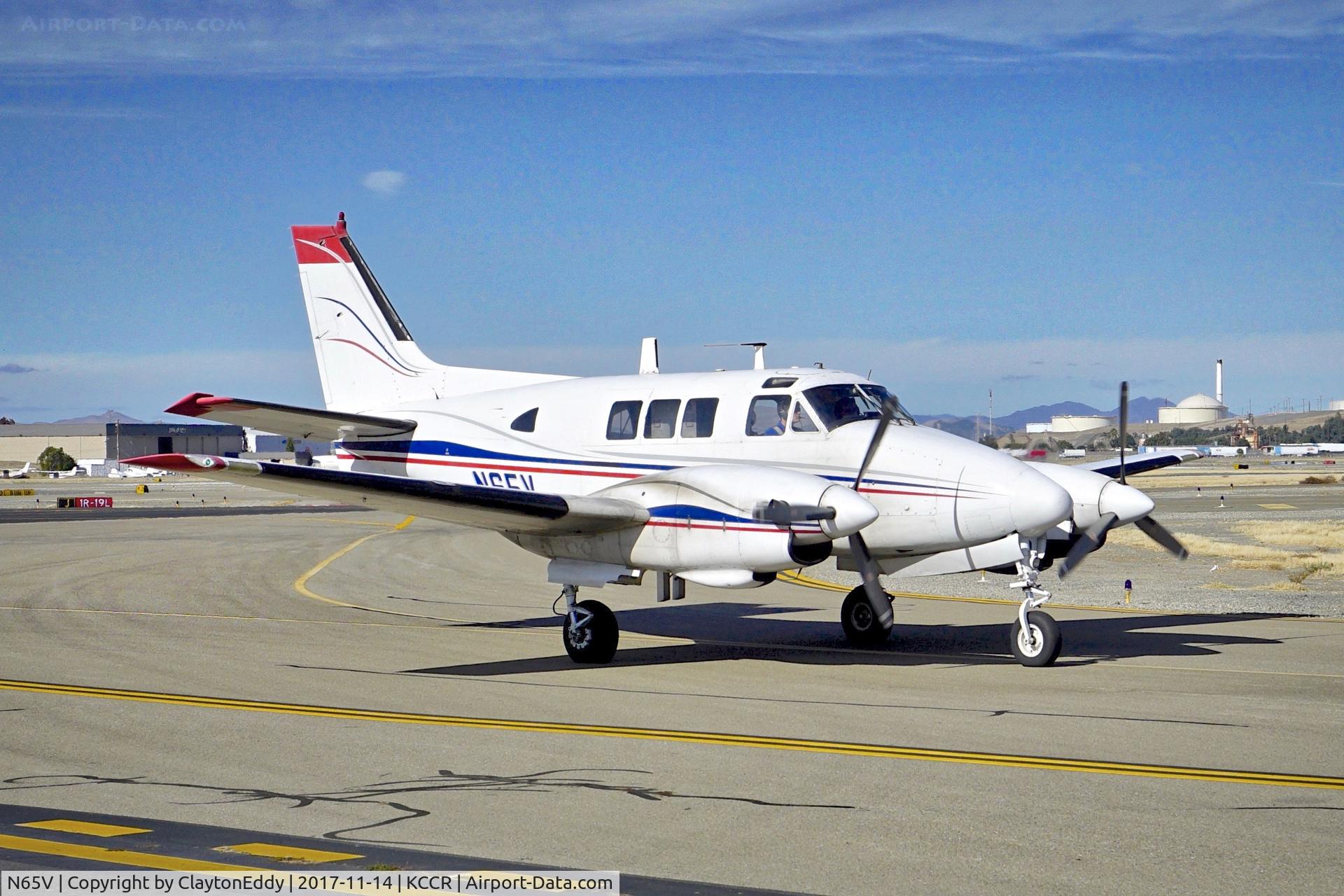 N65V, 1968 Beech 65-A90-1, c/n LM-113, Buchanan Field Concord California 2017