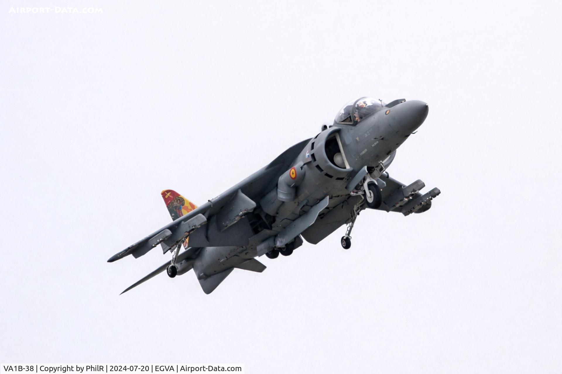 VA1B-38, McDonnell Douglas EAV-8B+ Matador II, c/n SR4, VA.1B-38 01-926 McDonnell Douglas EAV-8B Harrier ll Spanish Navy RIAT RAF Fairford
