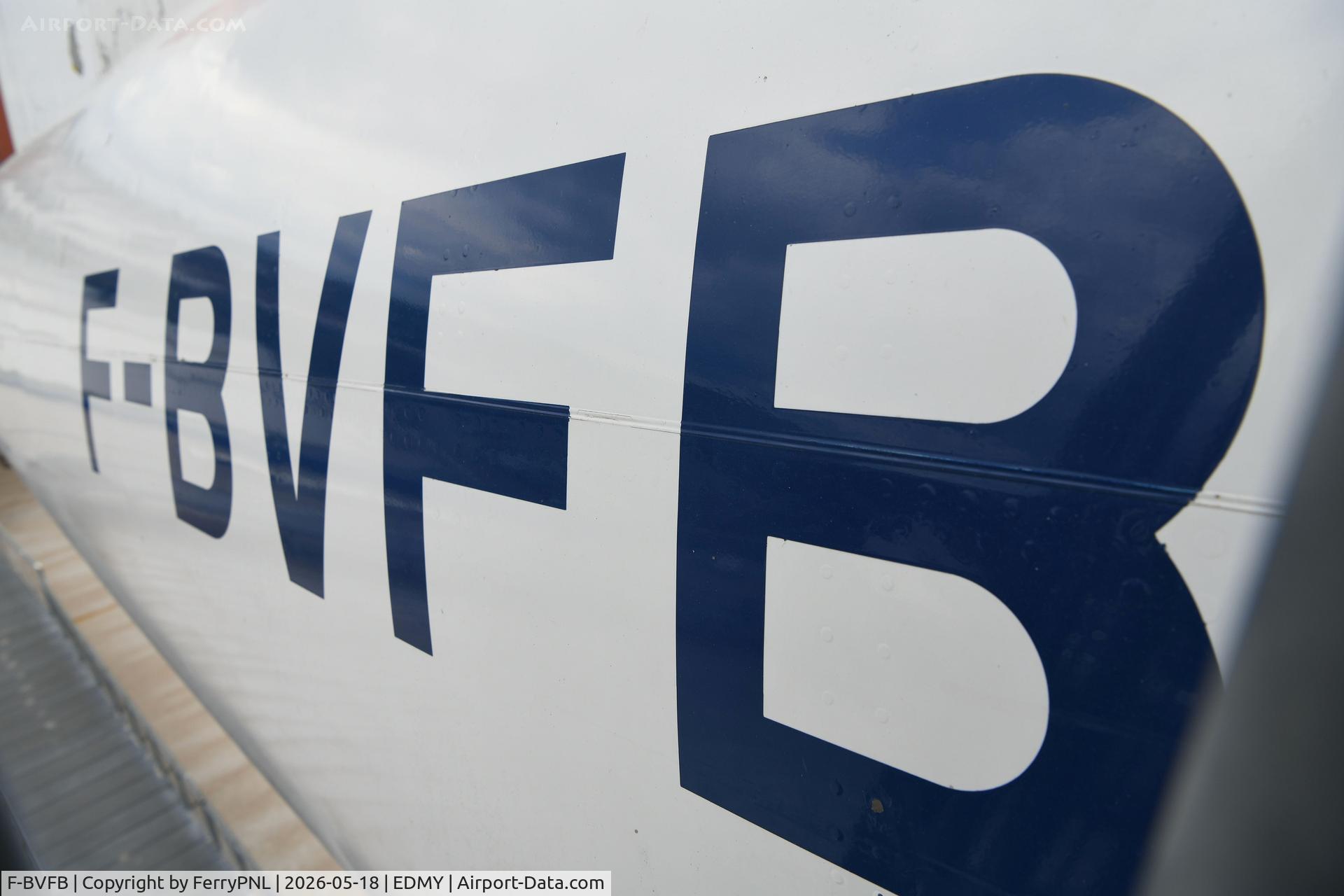 F-BVFB, 1976 Aerospatiale-BAC Concorde 101, c/n 207, Close-up while boarding the SST on display at Sinsheim