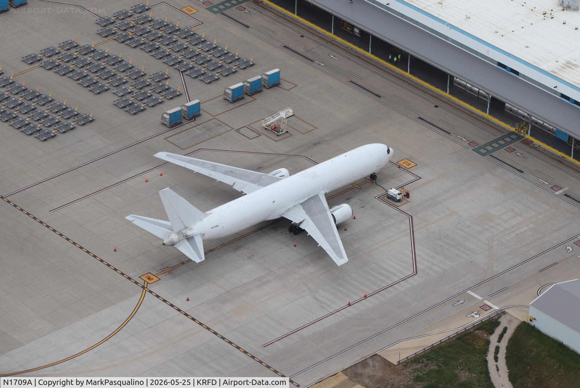 N1709A, 1988 Boeing 767-375, c/n 24086, Boeing 767-375