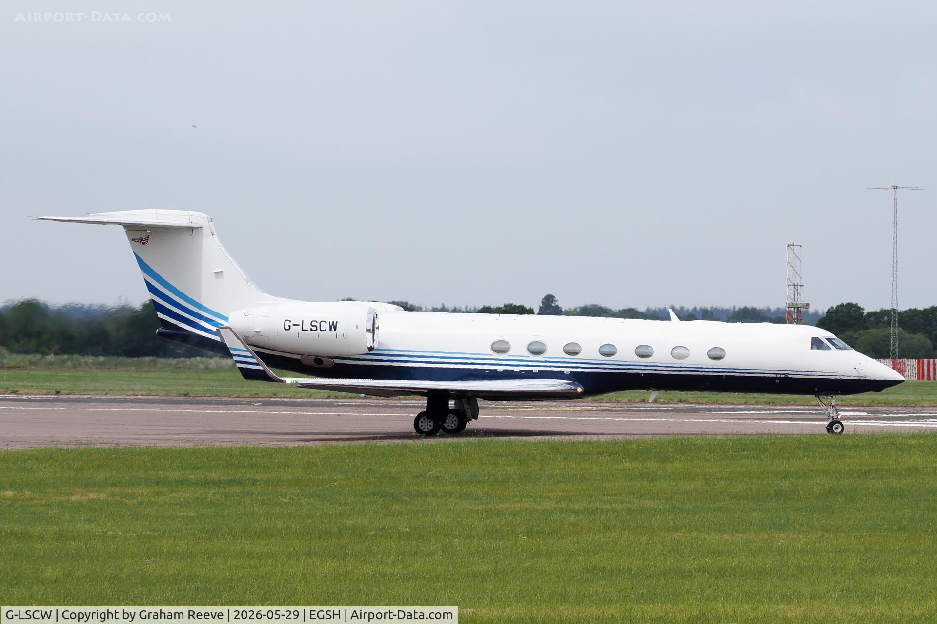 G-LSCW, 2014 Gulfstream Aerospace GV-SP (G550), c/n 5471, Departing from Norwich.