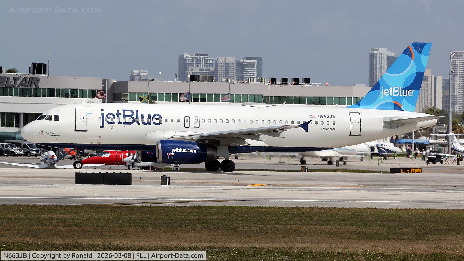N663JB, 2007 Airbus A320-232, c/n 3287, at fll