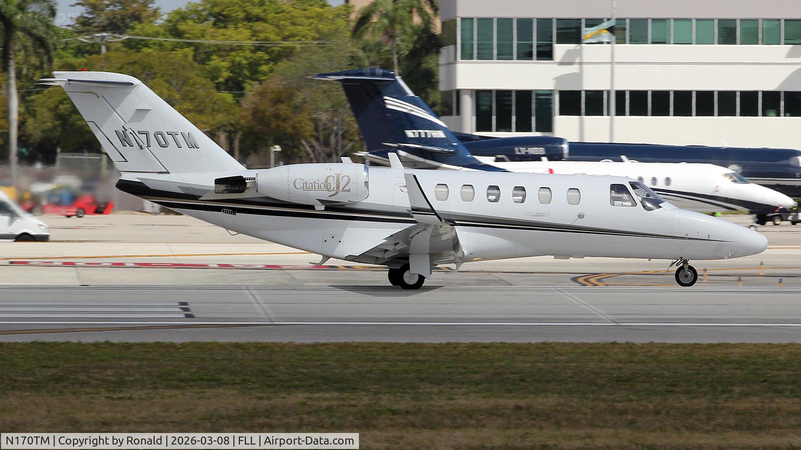 N170TM, 2002 Cessna 525A CitationJet CJ2, c/n 525A0100, at fll