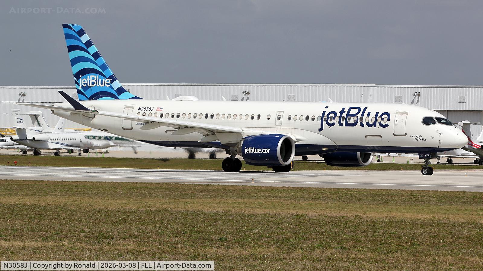 N3058J, 2021 Airbus A220-300, c/n 55113, at fll
