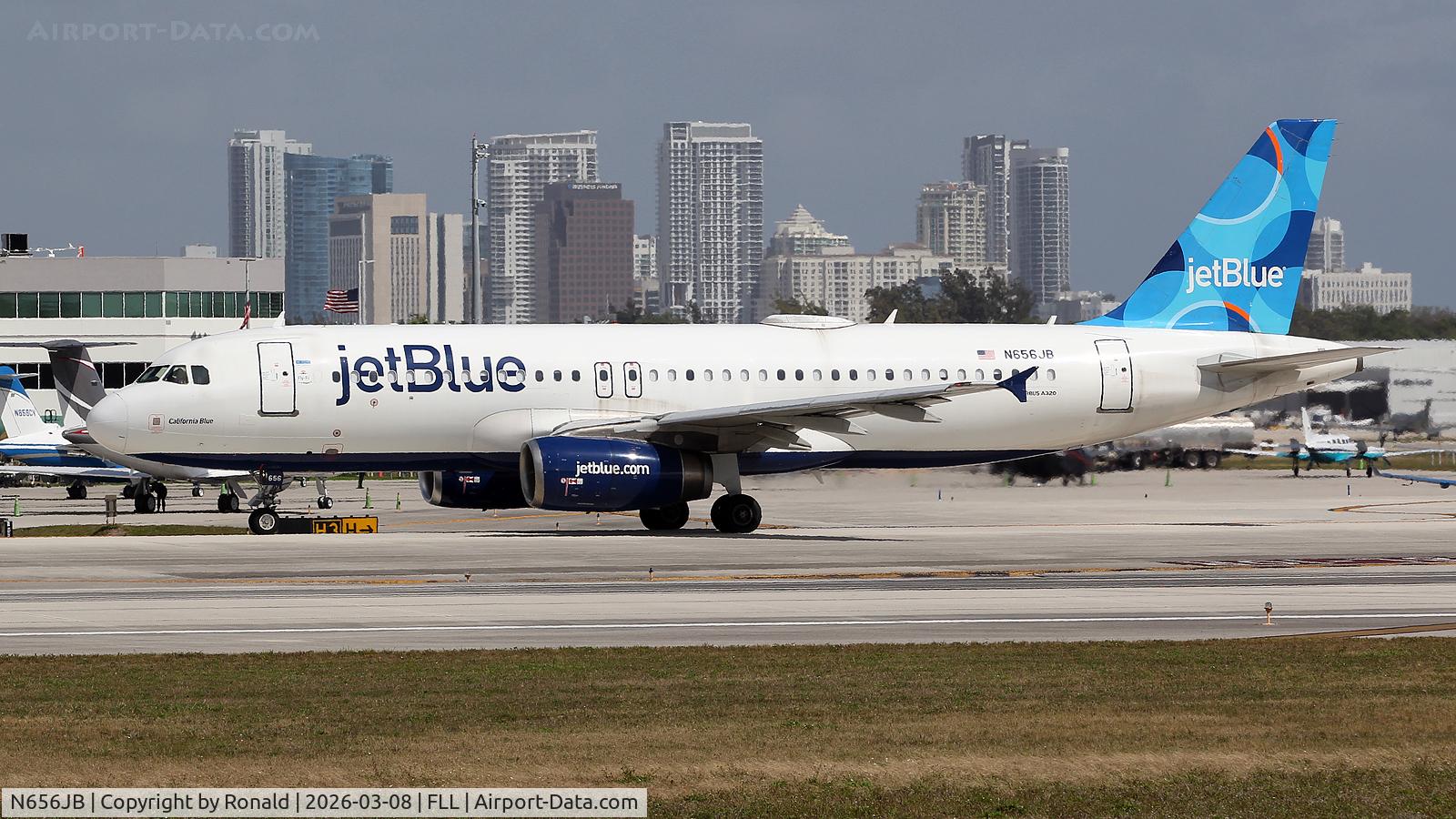 N656JB, 2007 Airbus A320-232, c/n 3091, at fll