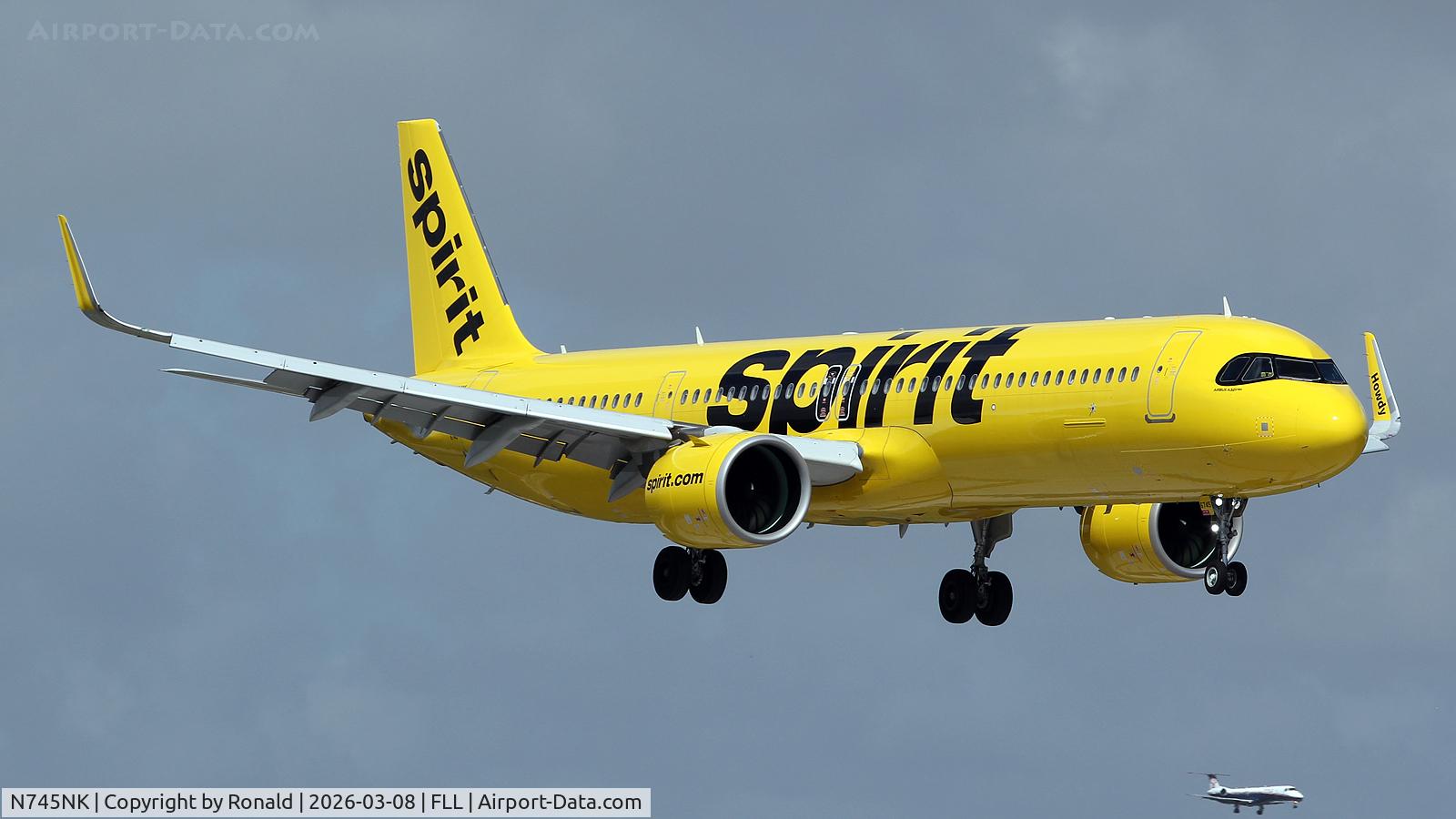 N745NK, Airbus A321- 271NX, c/n 12333, at fll