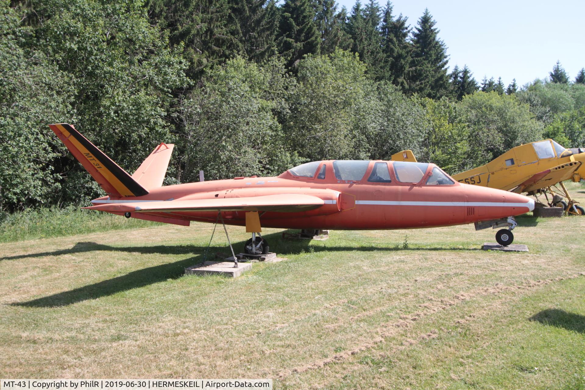 MT-43, Fouga CM-170R Magister, c/n 319, MT-43 1960 Fouga CM-170 Magister R BAF Hermeskeil 
