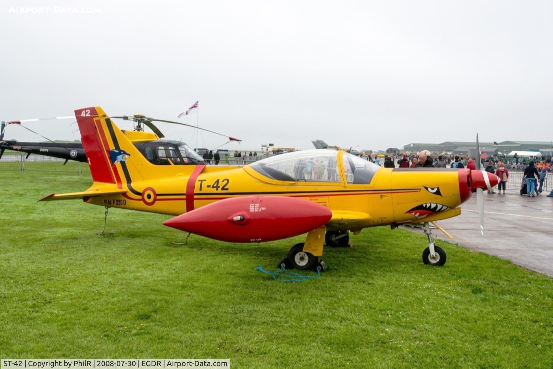ST-42, 1992 SIAI-Marchetti SF-260D, c/n 842, ST-42 1992 SF260M BelgAF RNAS Culdrose