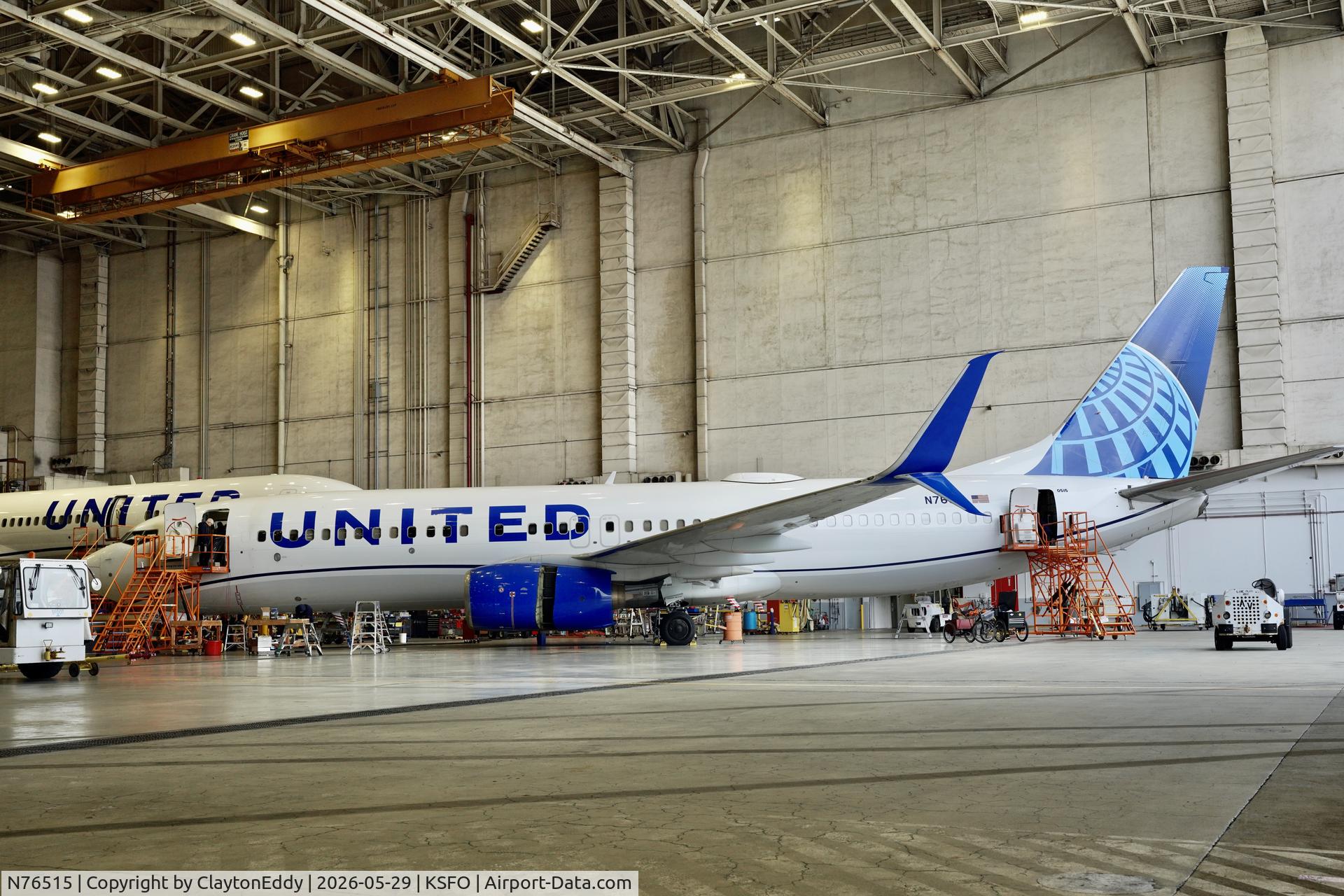 N76515, 2008 Boeing 737-824, c/n 31623, SFO 2026