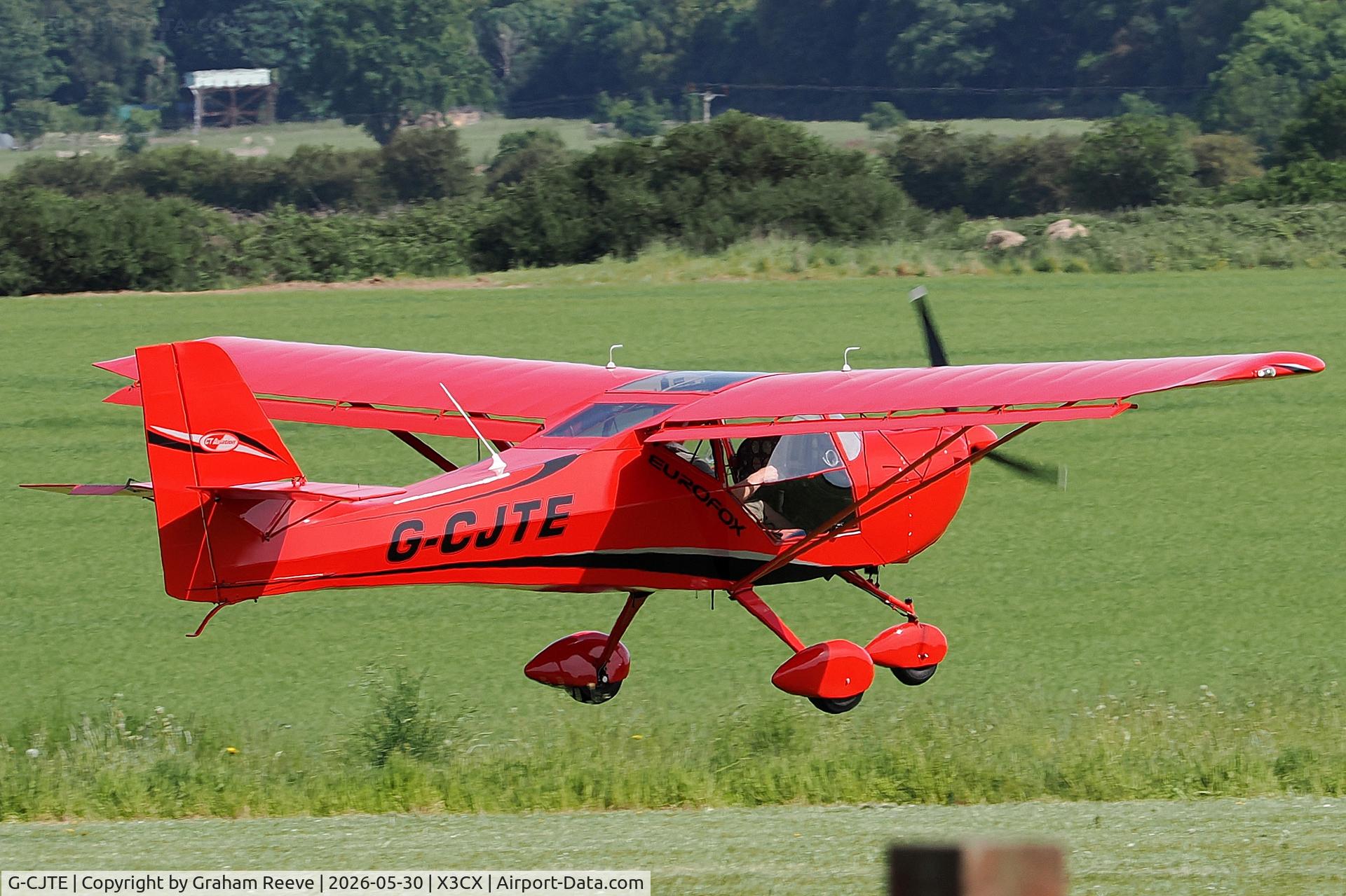 G-CJTE, 2017 Aeropro Eurofox 3K, c/n 50917, Landing at Northrepps.