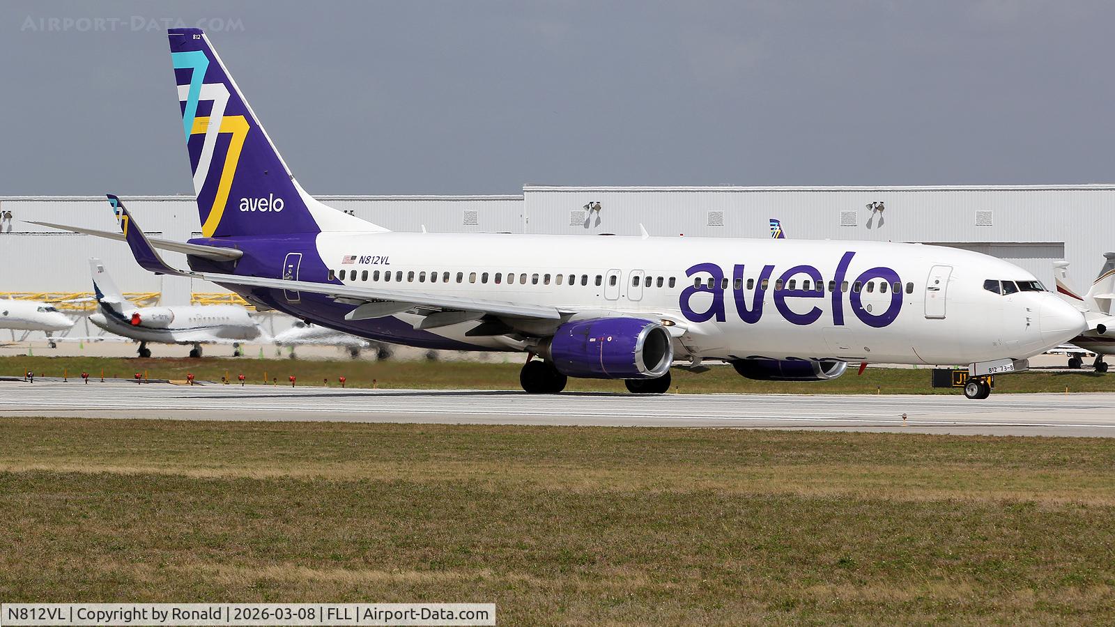 N812VL, 2010 Boeing 737-8EH, c/n 35836 l/n 3466, at fll