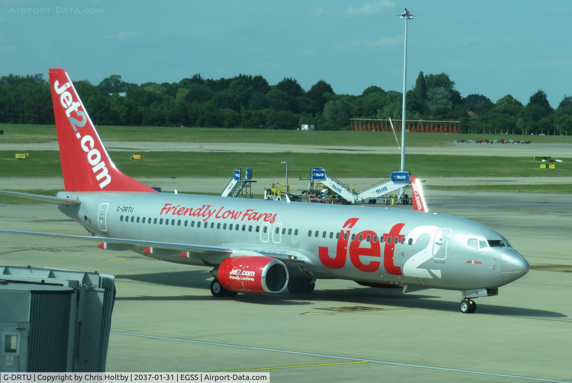 G-DRTU, 2005 Boeing 737-86N, c/n 34247 l/n 1830, Taxiing to gate at Stansted Airport