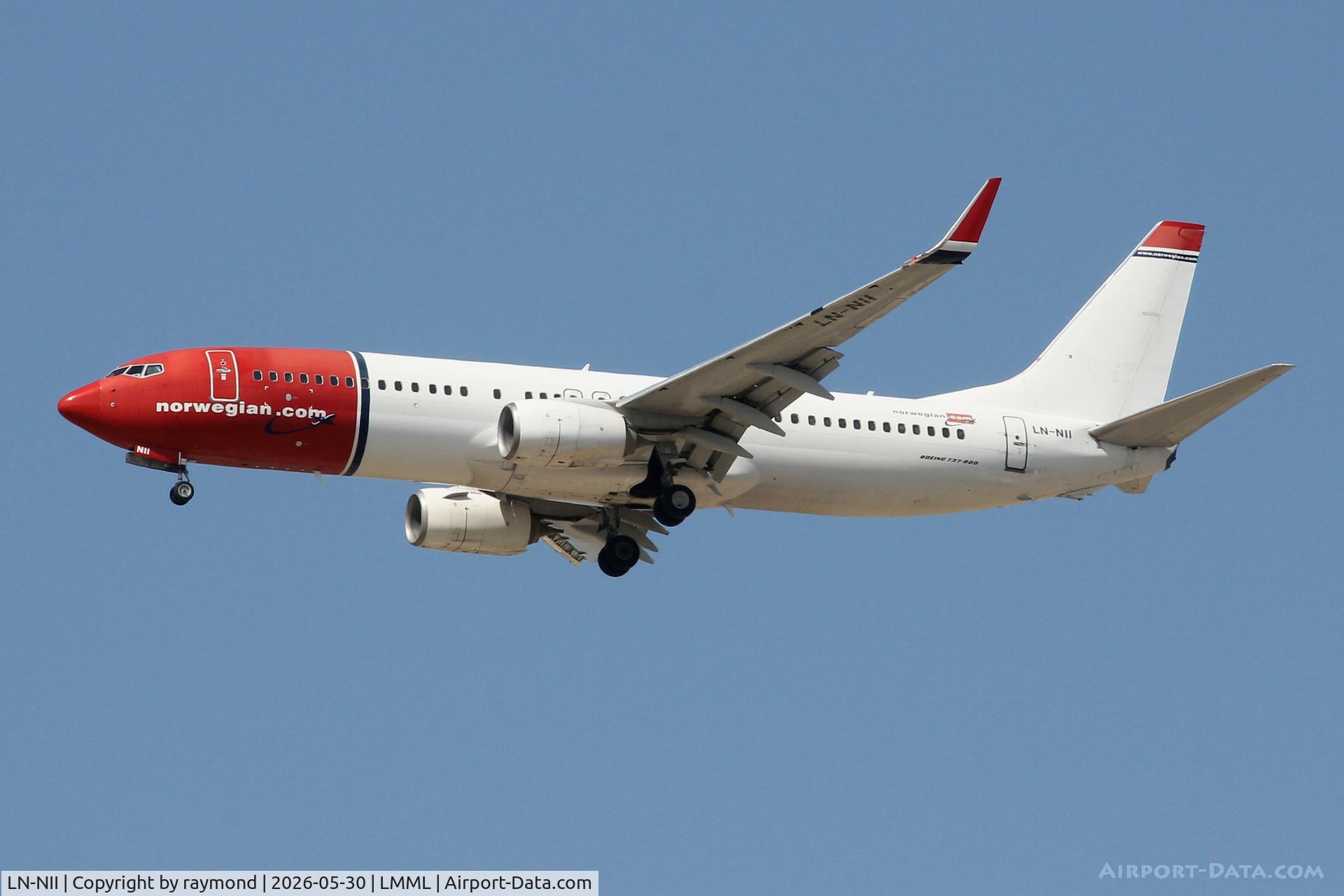 LN-NII, 2014 Boeing 737-8JP, c/n 43877, Boeing 737-8JP reg LN-NII of Norwegian Air Shuttle approaching RW13 at MLA.