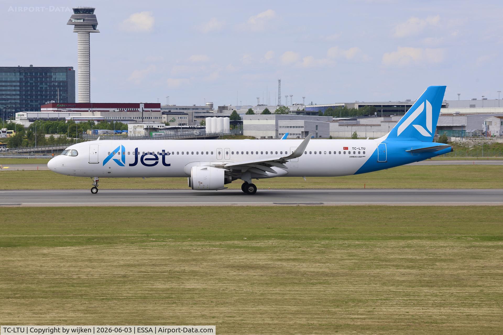 TC-LTU, 2023 Airbus A321-271 NX, c/n 11239, Rwy 19L
