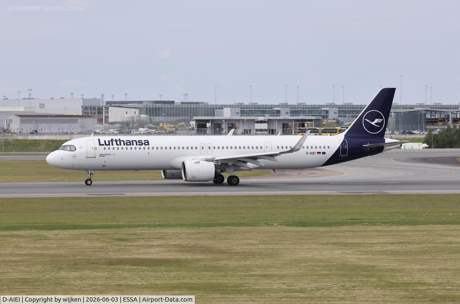 D-AIEI, 2021 Airbus A321-271NX, c/n 10304, Rwy 19L
