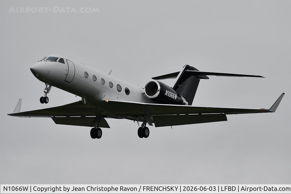 N1066W, 2004 Gulfstream 	  G-IV (G400), c/n 1530, Palma de Mallorca (PMI)	Bordeaux (BOD)	CWG66	