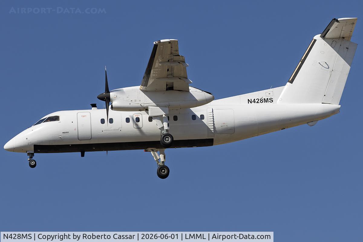 N428MS, 1996 De Havilland Canada DHC-8-201 Dash 8, c/n 428, Runway 31