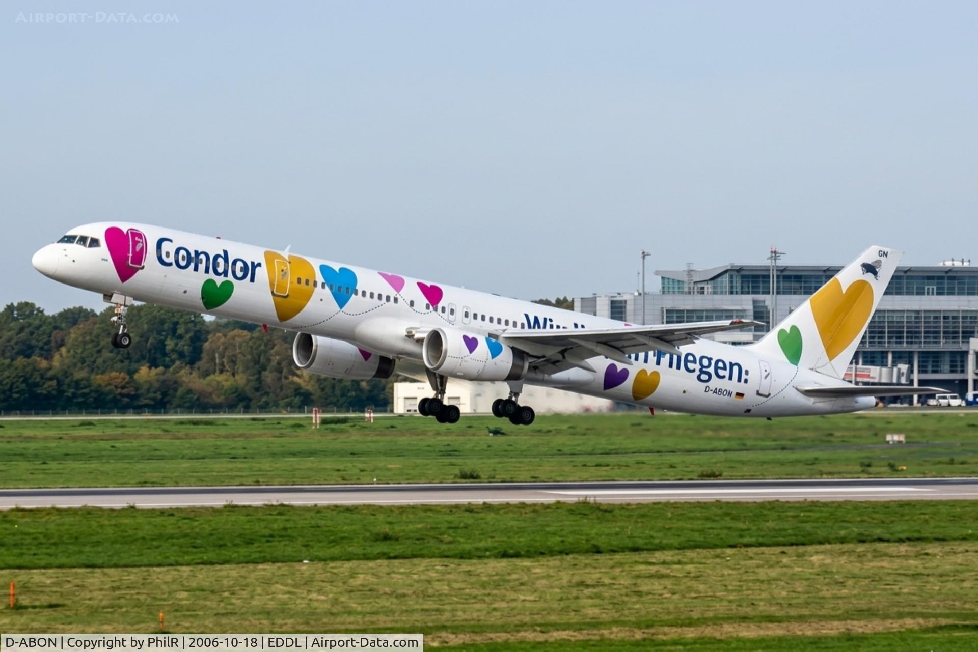 D-ABON, 2000 Boeing 757-330, c/n 29023 l/n 929, D-ABON 2000 B757-300 Condor DUS 
