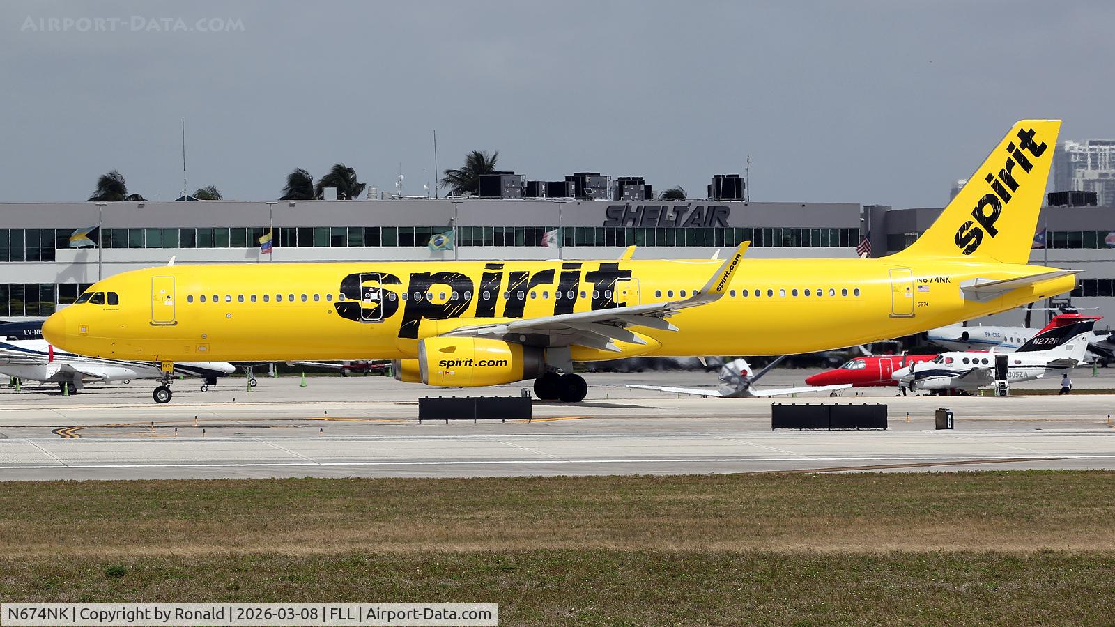 N674NK, 2017 Airbus A321-231, c/n 7462, at fll
