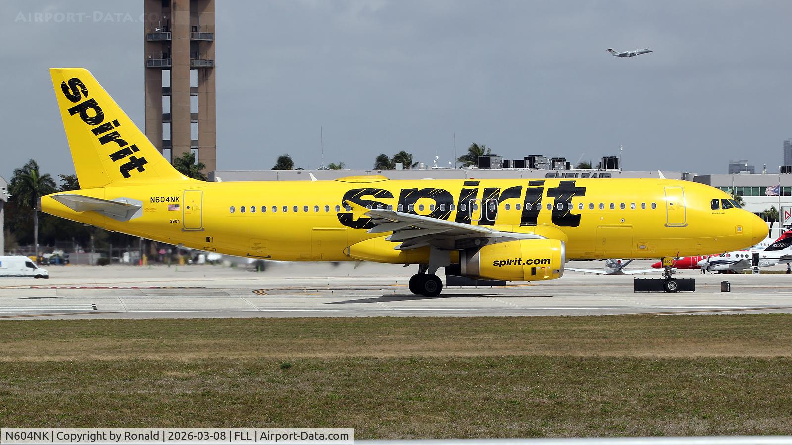 N604NK, 2010 Airbus A320-232, c/n 4431, at fll
