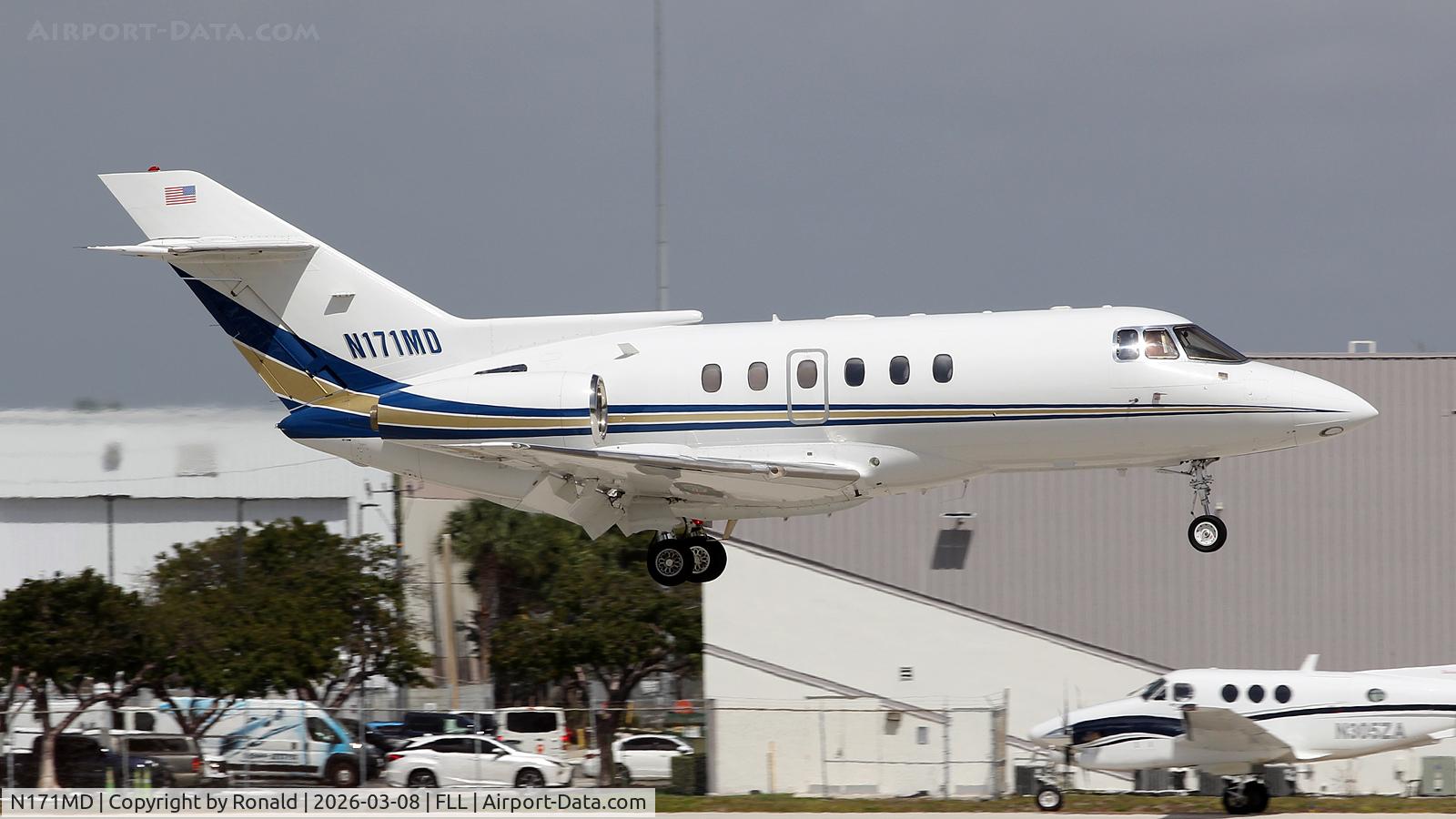 N171MD, 2013 Boeing 737-8KN, c/n 40262 l/n 4699, at fll