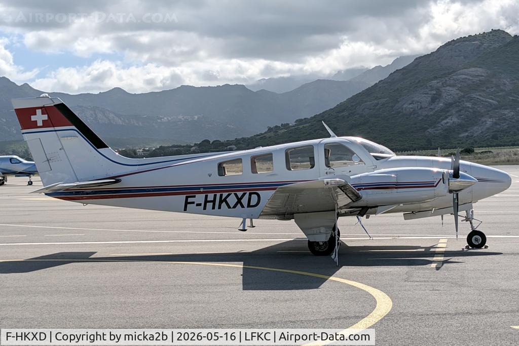 F-HKXD, Beechcraft 58P Pressurized Baron, c/n TJ-157, Parked