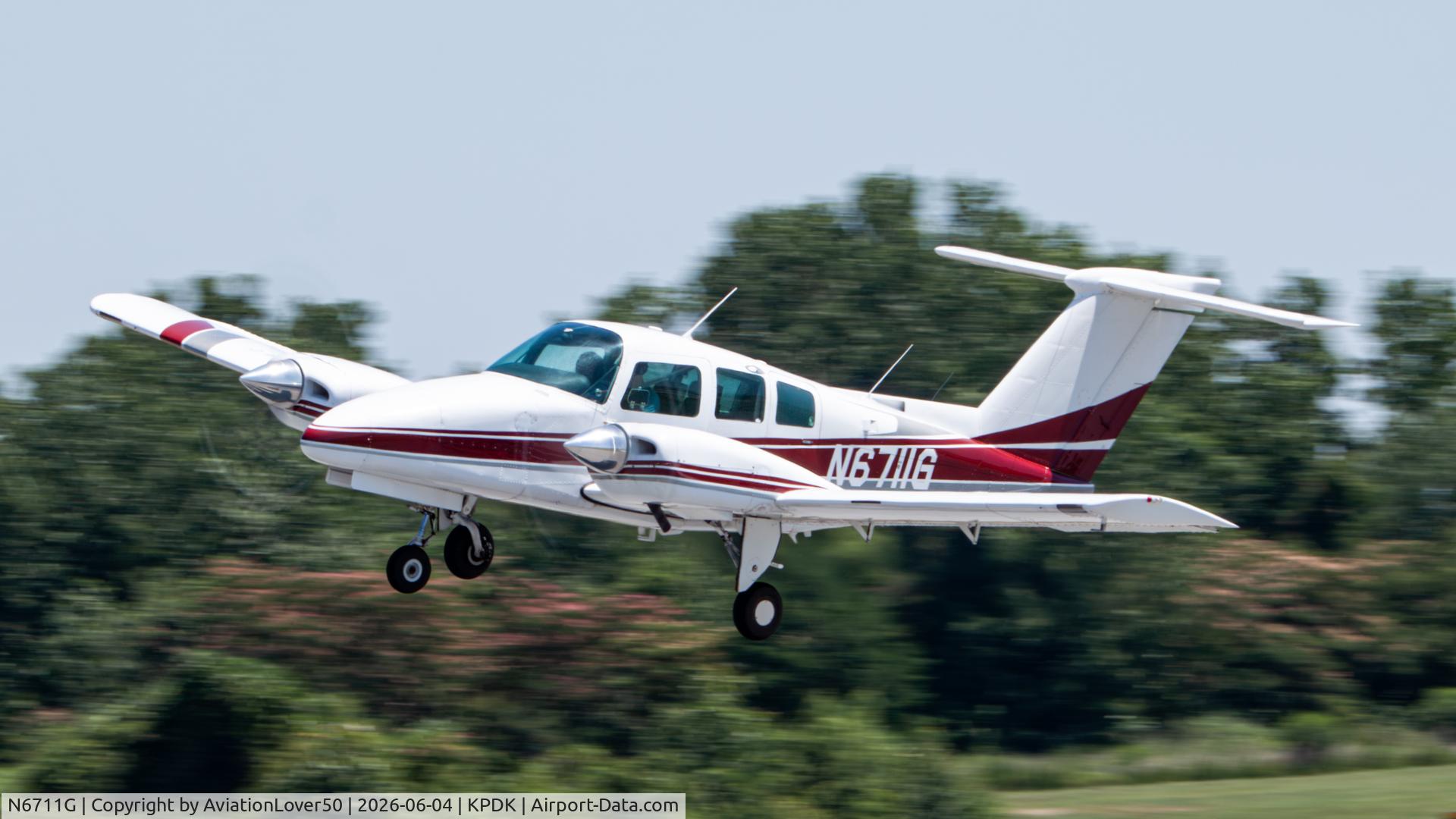 N6711G, 1979 Beech 76 Duchess, c/n ME-311, Beech 76 Duchess