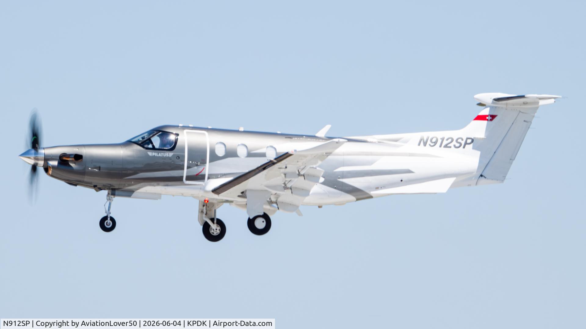 N912SP, 1998 Pilatus PC-12/45, c/n 221, PC-12