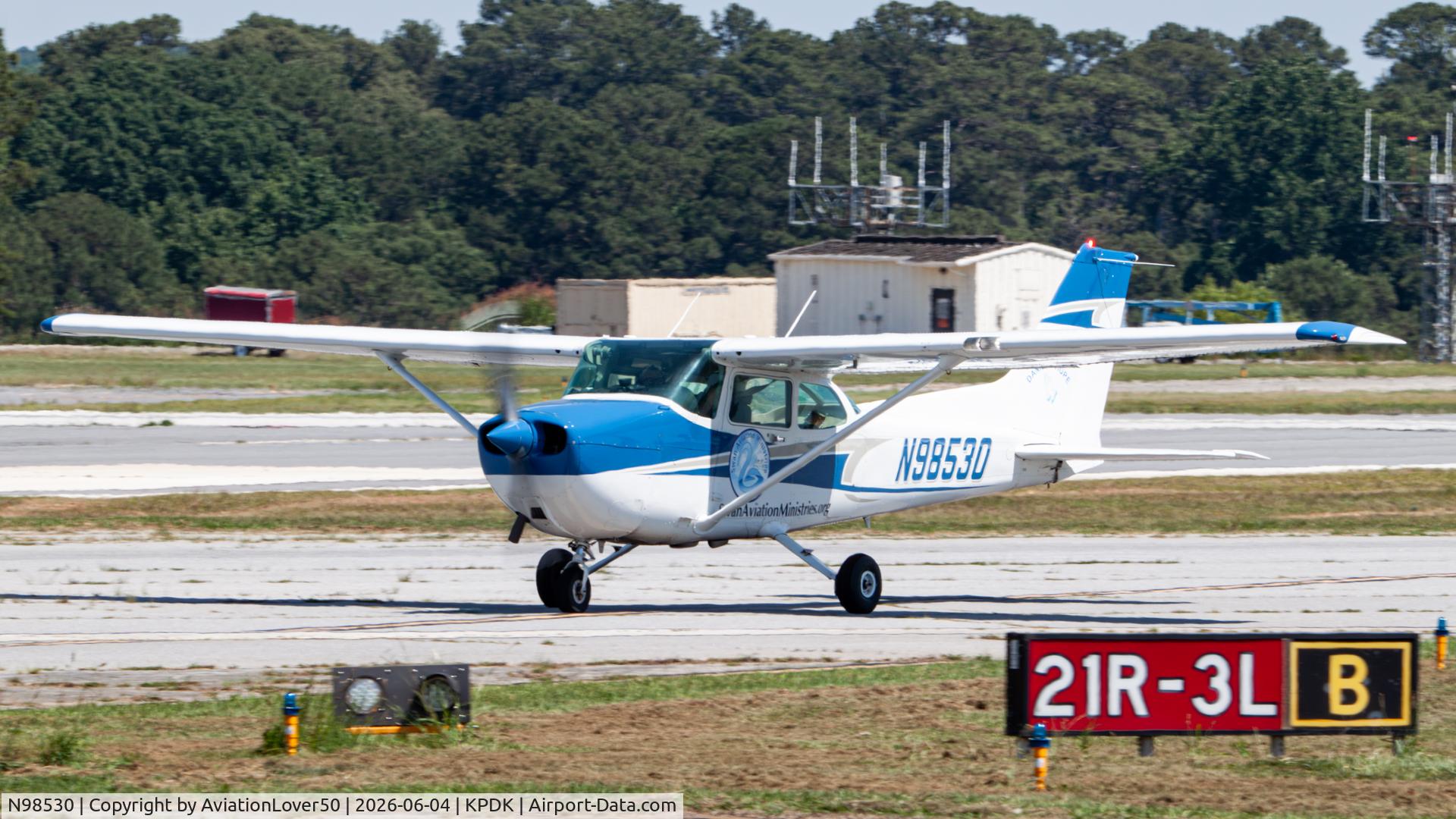 N98530, 1985 Cessna 172P, c/n 17276307, 172P
